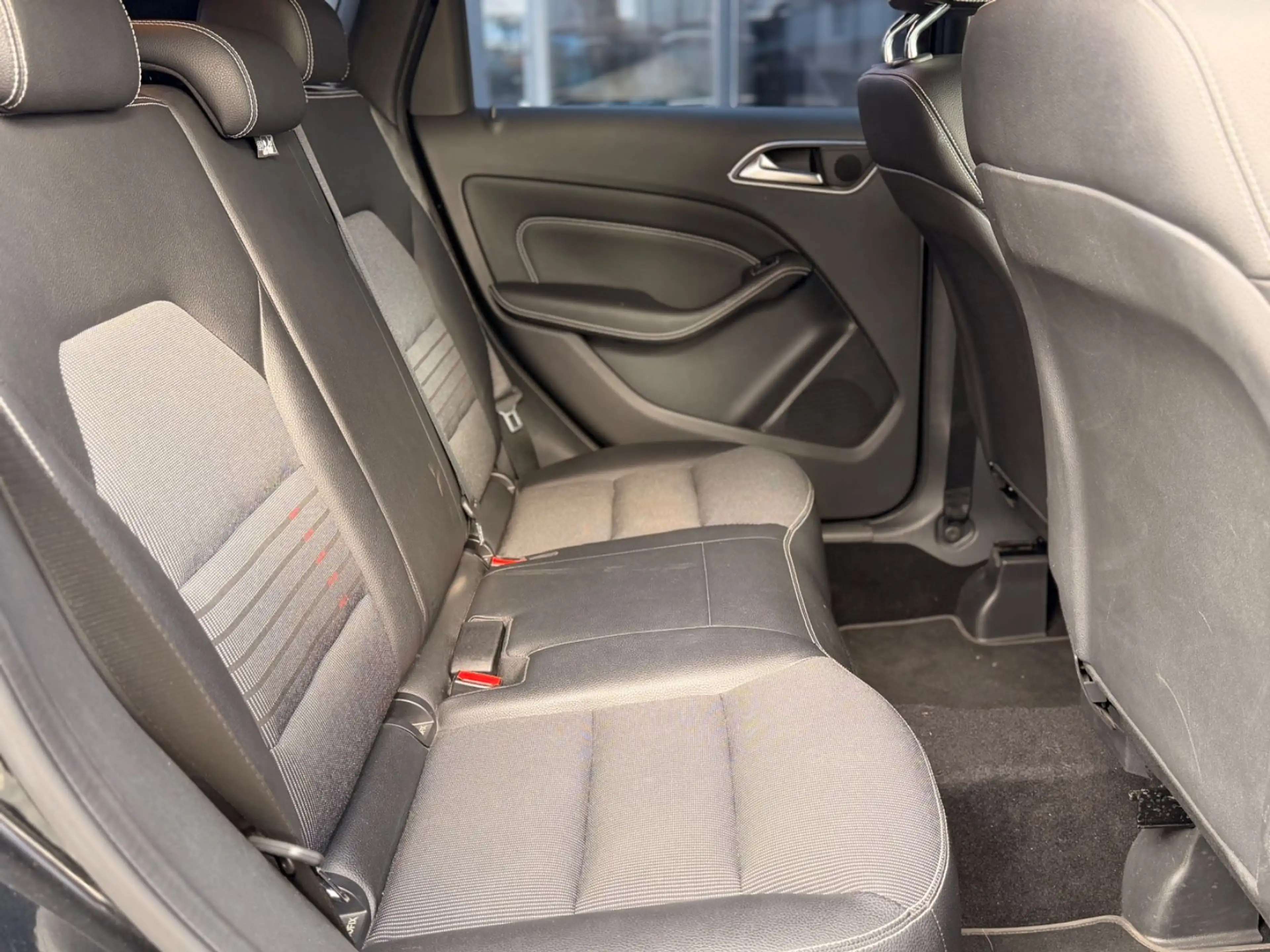 Mercedes-Benz B 220 CDI Urban/LED — photo 8
