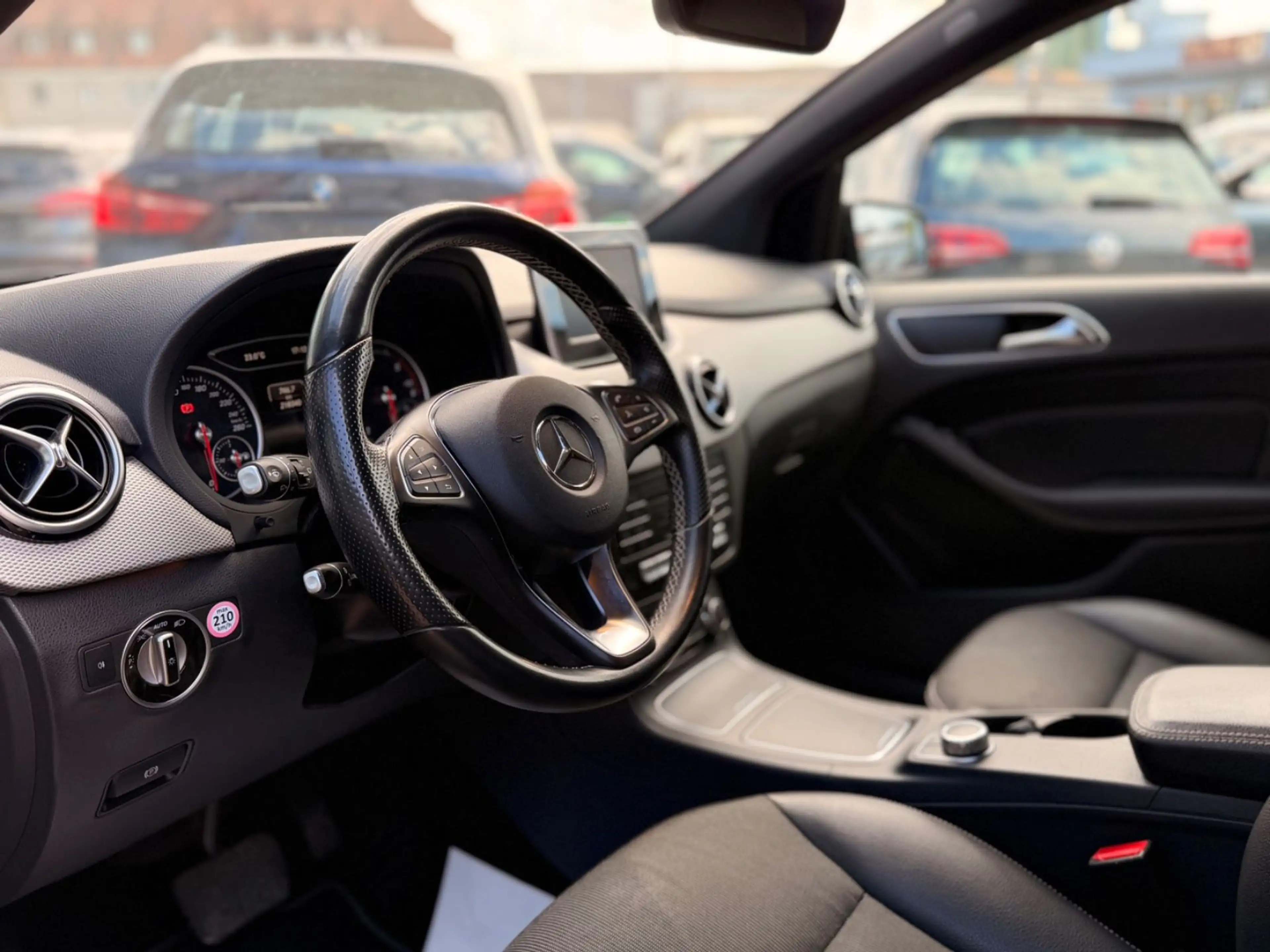 Mercedes-Benz B 220 CDI Urban/LED — photo 11