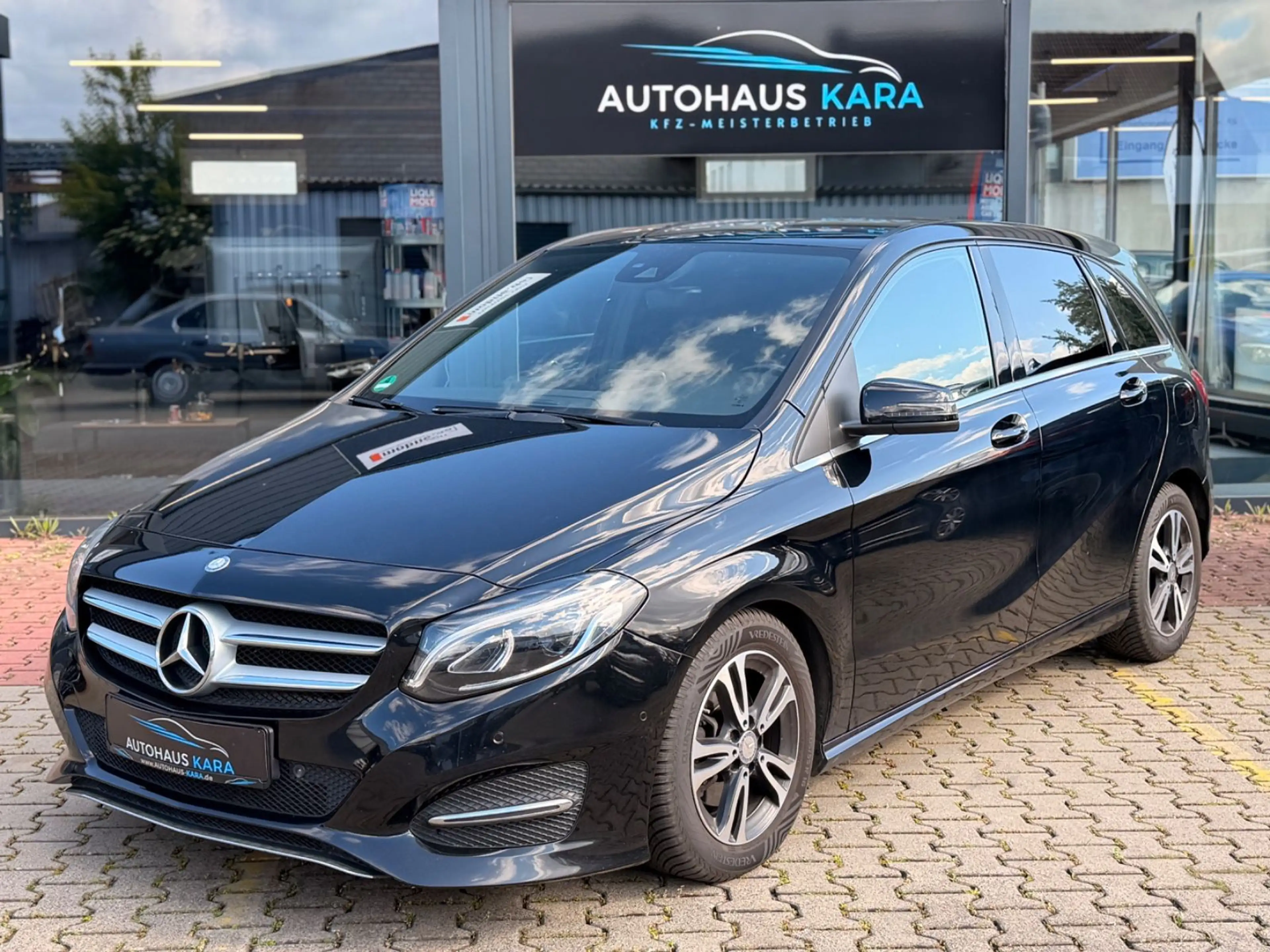 Mercedes-Benz B 220 CDI Urban/LED — photo 3