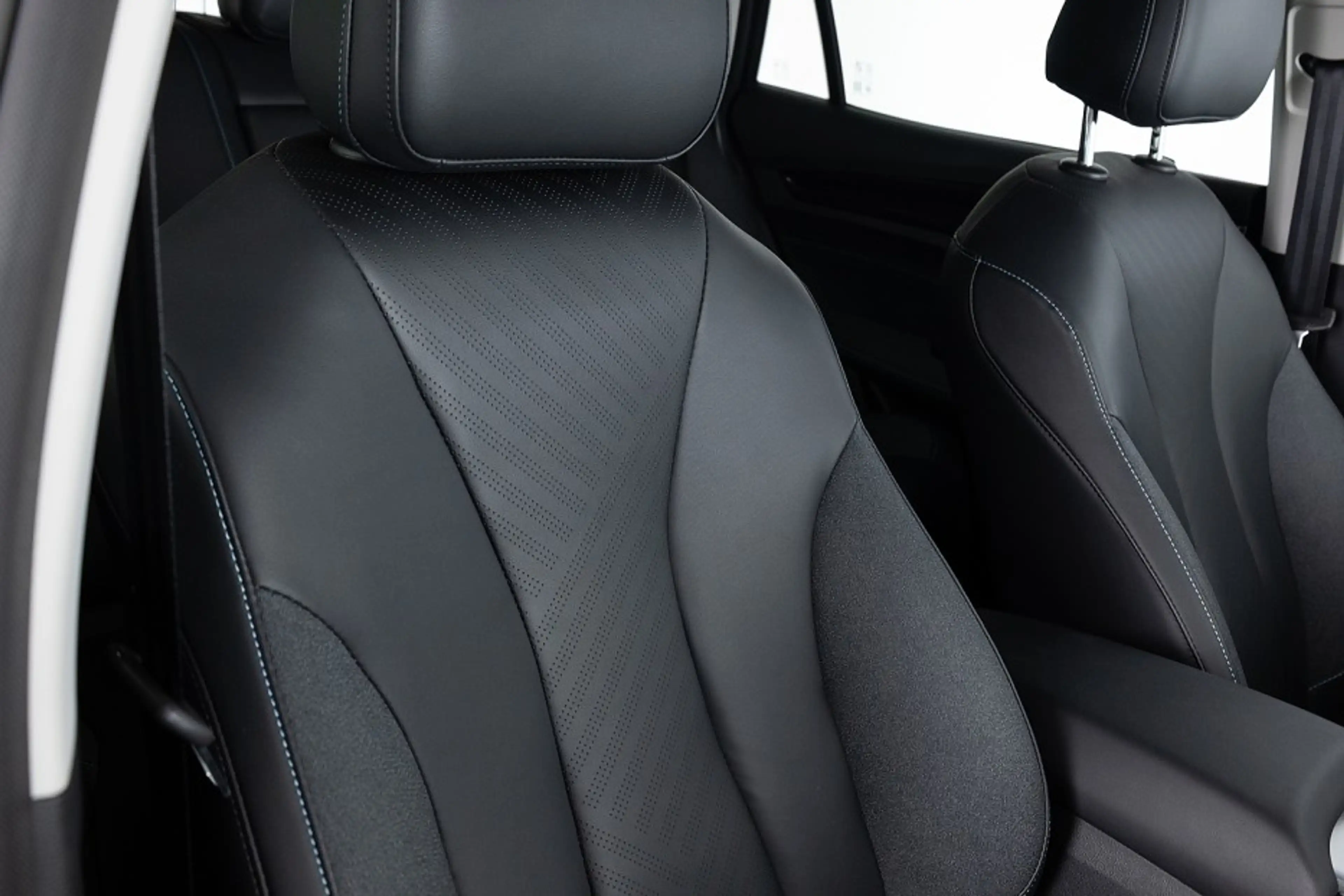 MG MG5 Standard Range Luxury 50kWh EV | LEDER | NAVI | FU — photo 6