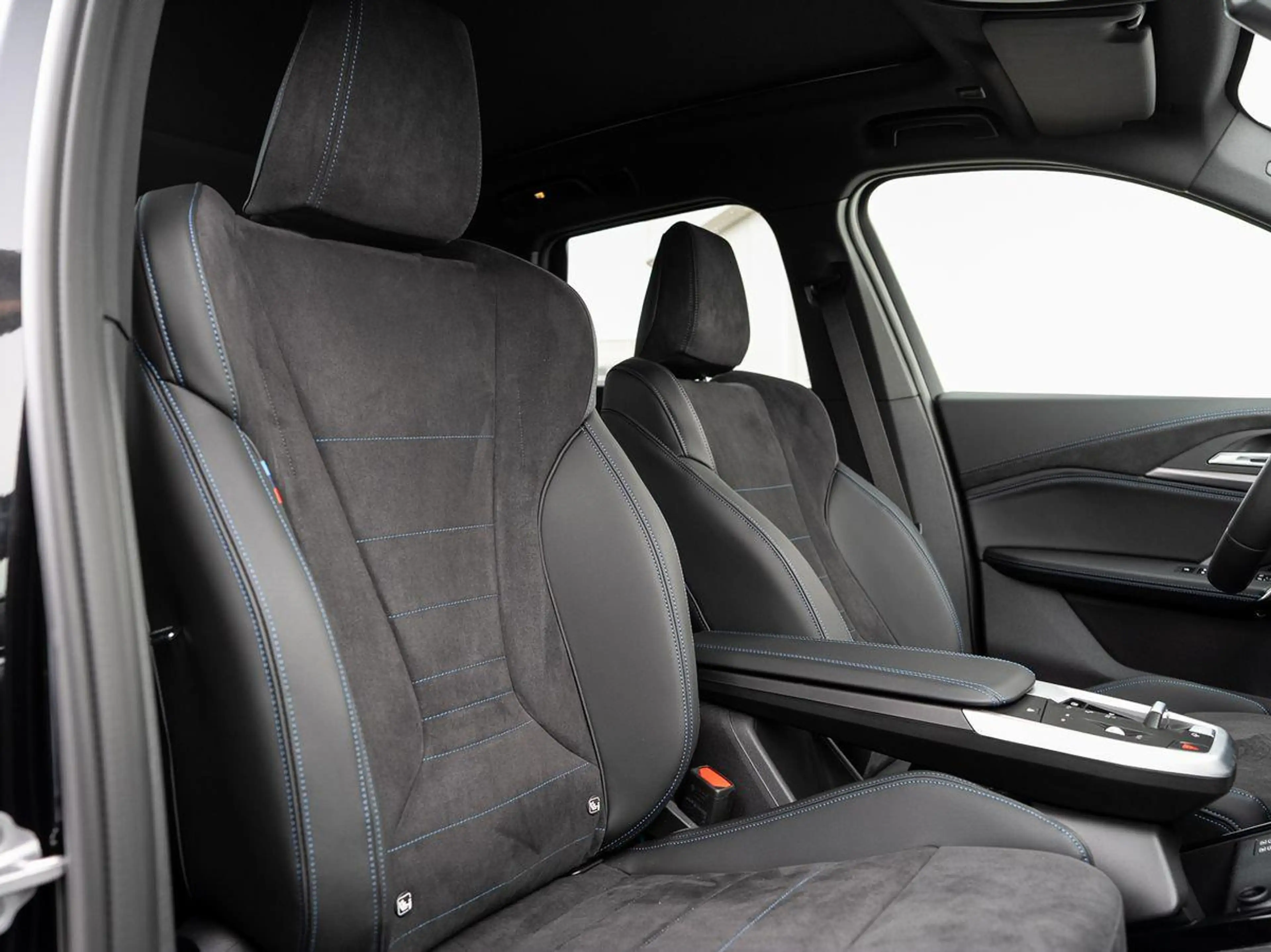 BMW X1 sDrive20d M-Sport 19 AHK aLED PANO KoZg SpPak — photo 13