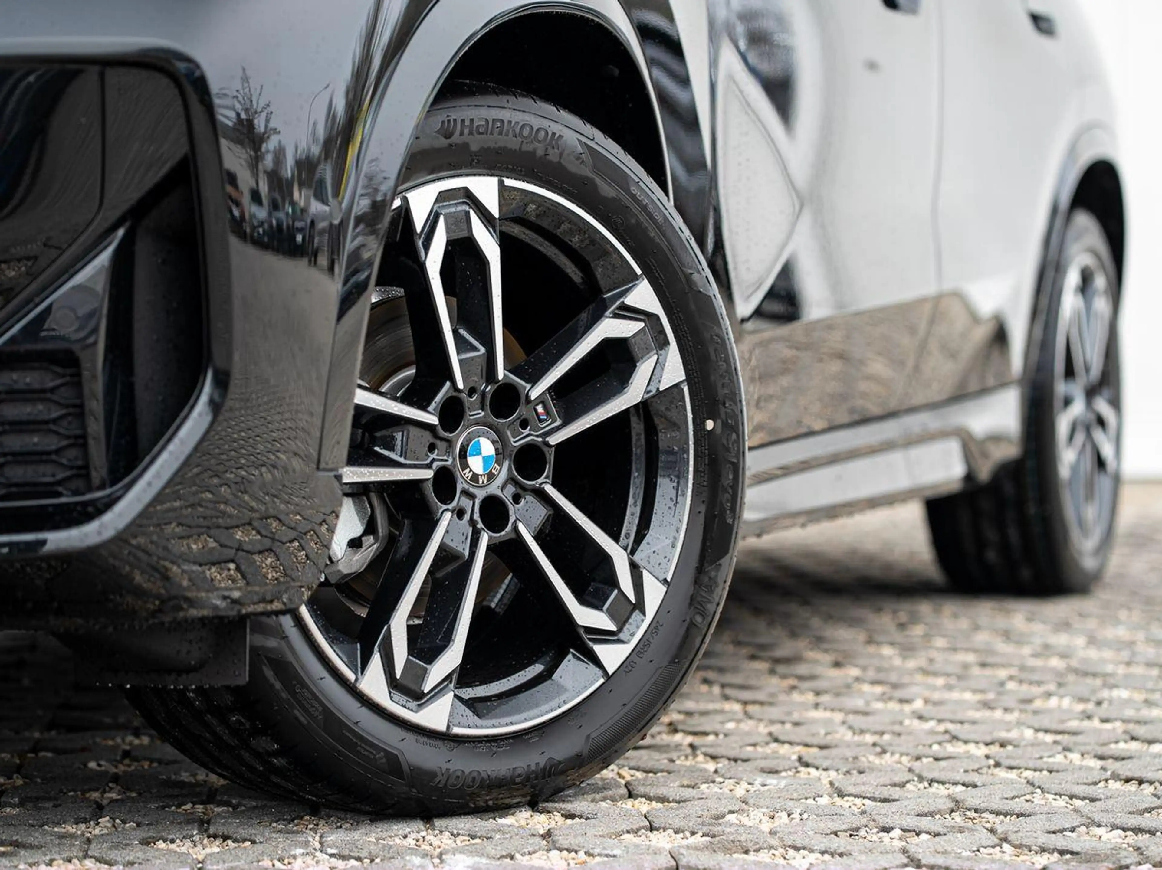 BMW X1 sDrive20d M-Sport 19 AHK aLED PANO KoZg SpPak — photo 4