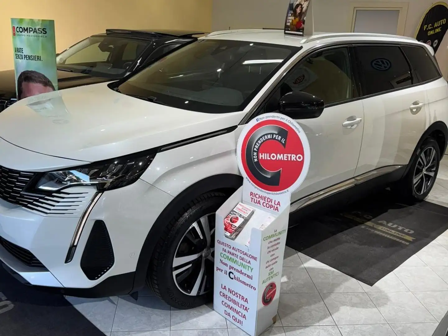 Peugeot 5008 5008 II 2021 1.5 bluehdi Allure s Bianco - 2