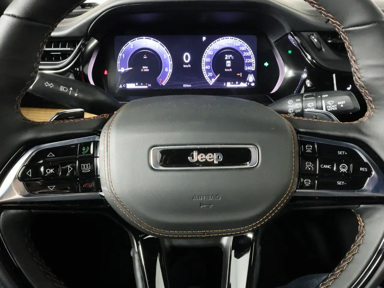 Jeep Grand Cherokee снимка Jeep Grand Cherokee