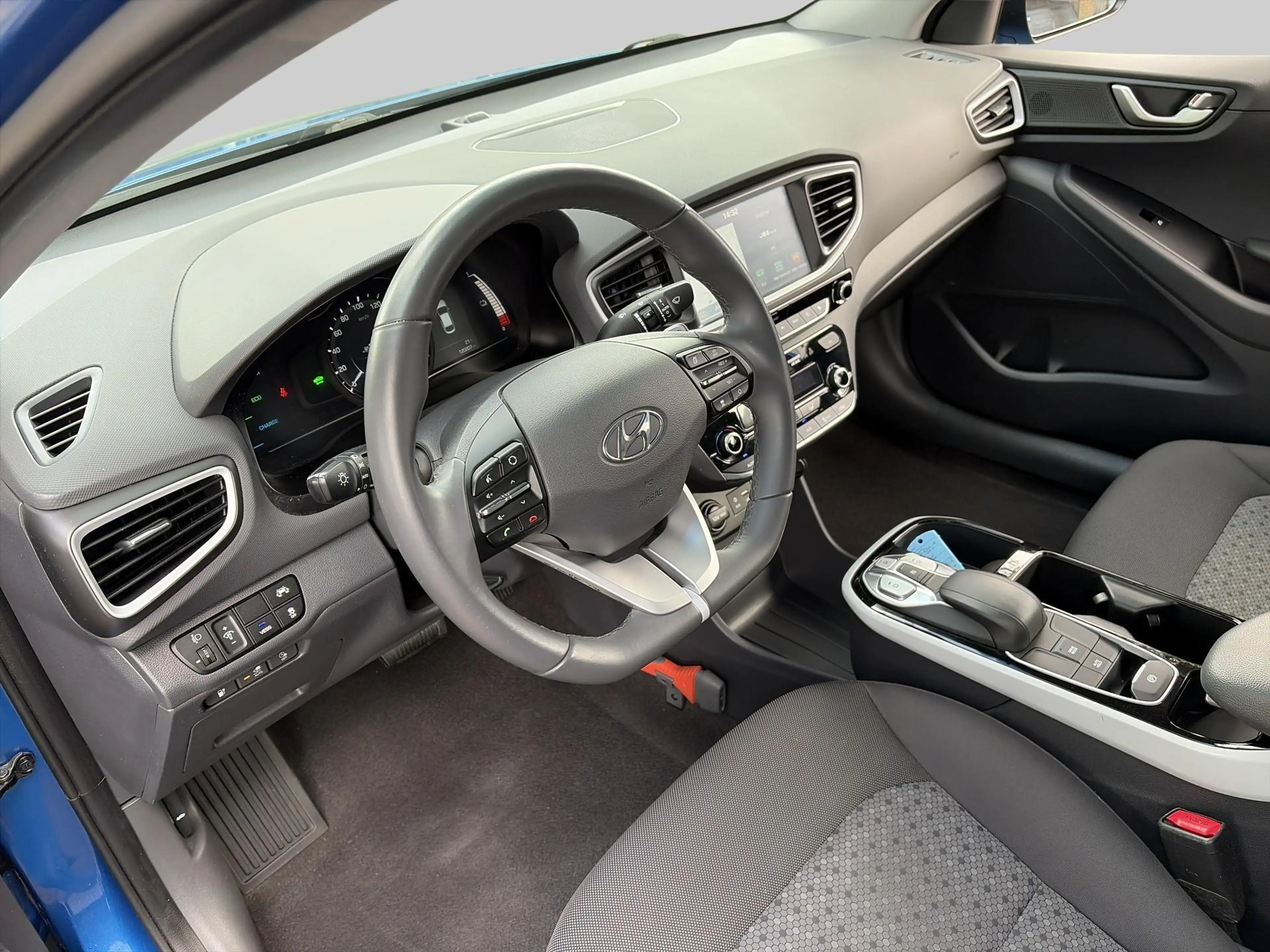 Hyundai IONIQ Comfort EV | Achteruitrijcamera | Airco (automatis — photo 4