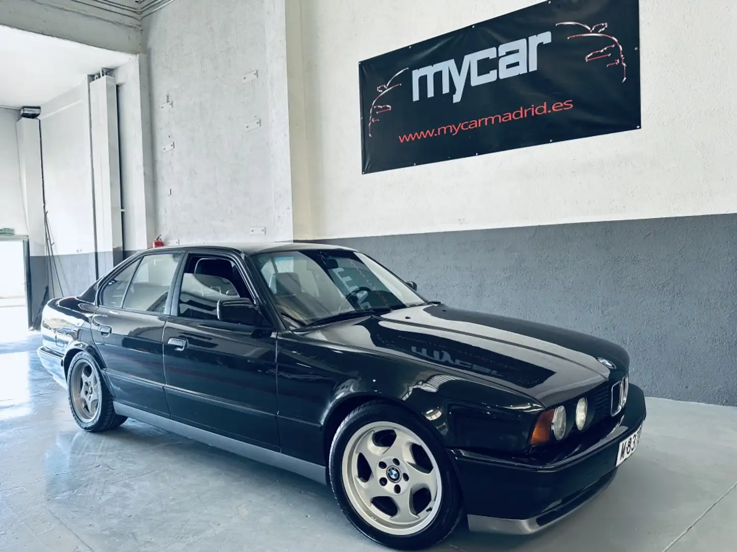 BMW M5 Zwart - 2