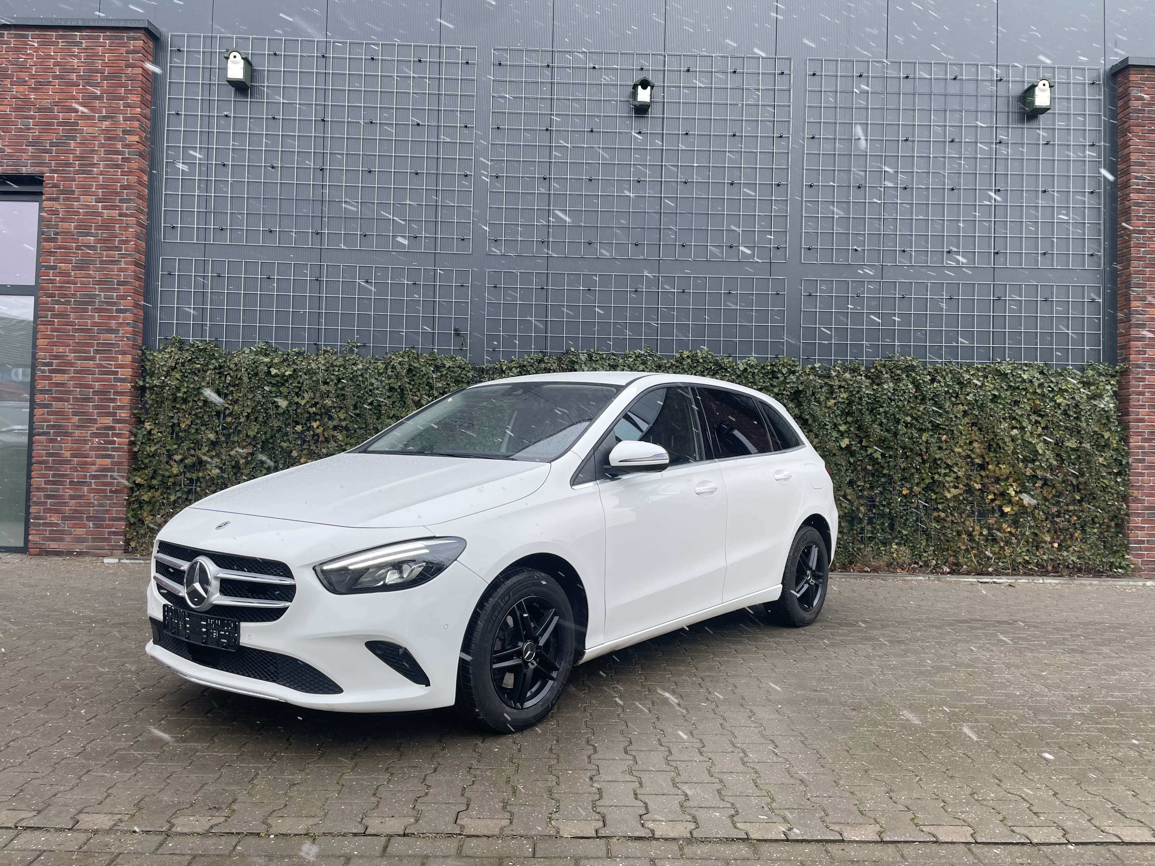 Second hand Mercedes Benz B-Class 200