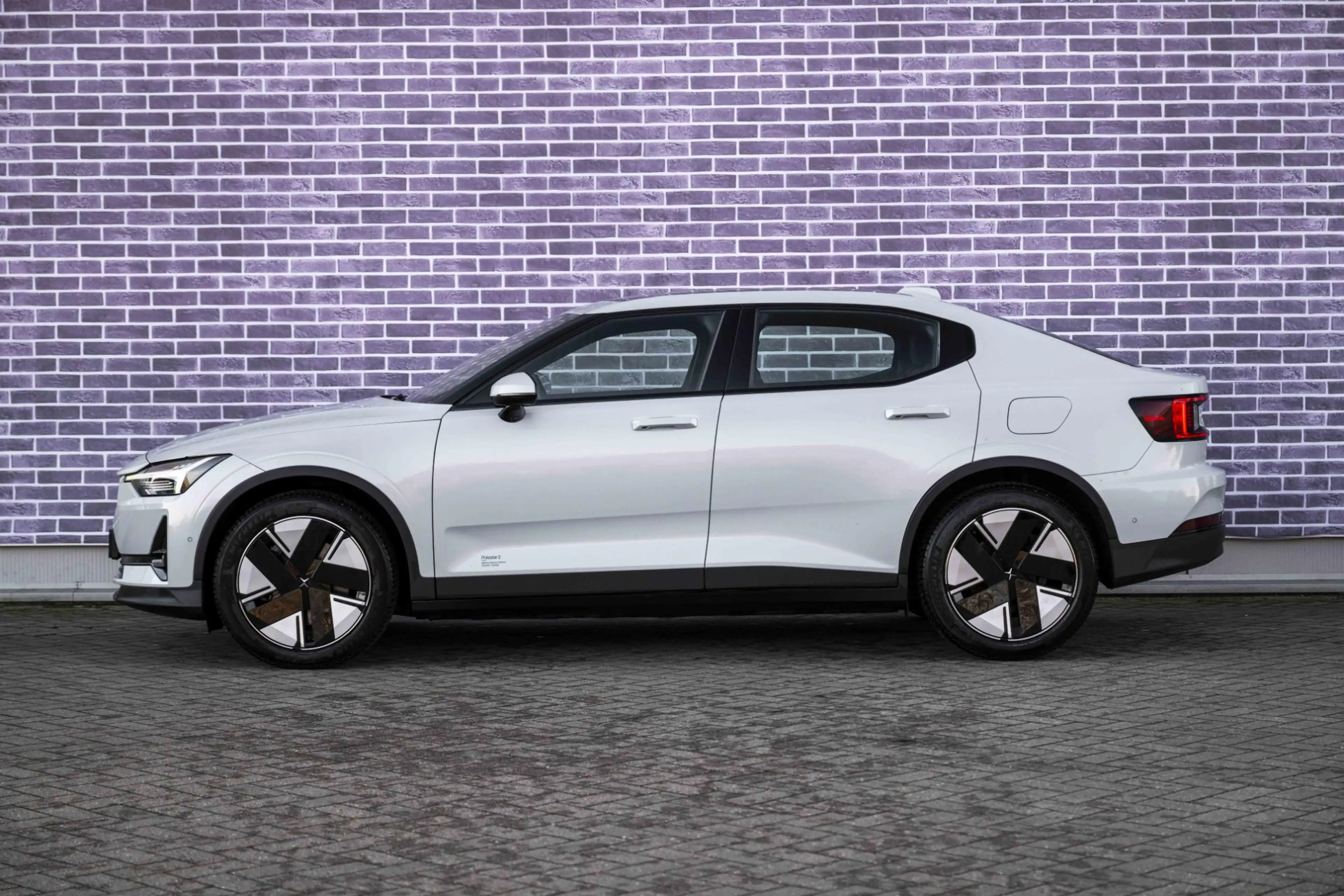 Polestar 2 Standard Range Single Motor 63kWh | Pilot Pack | P — photo 4