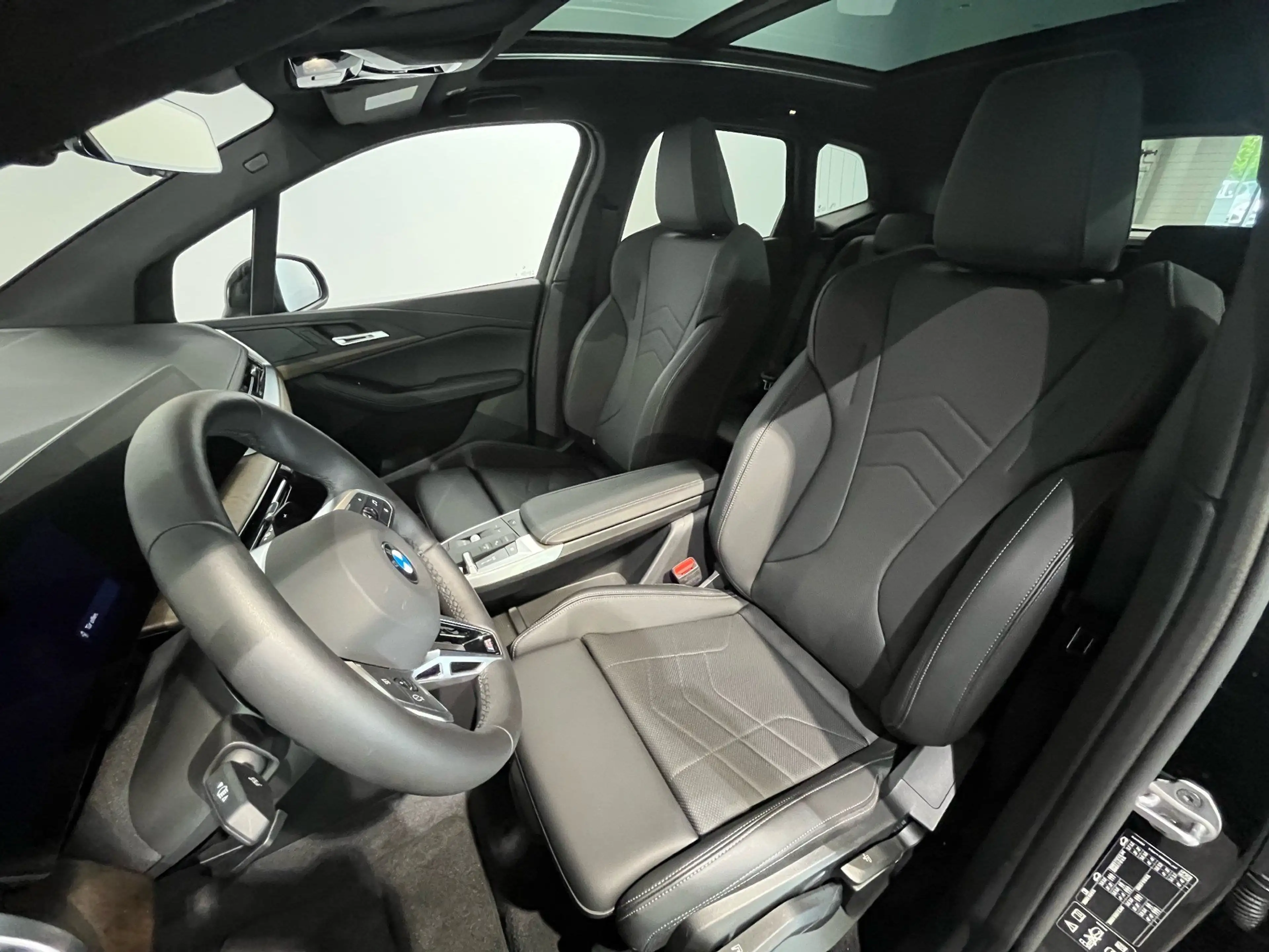BMW 223 i XDRIVE — photo 10
