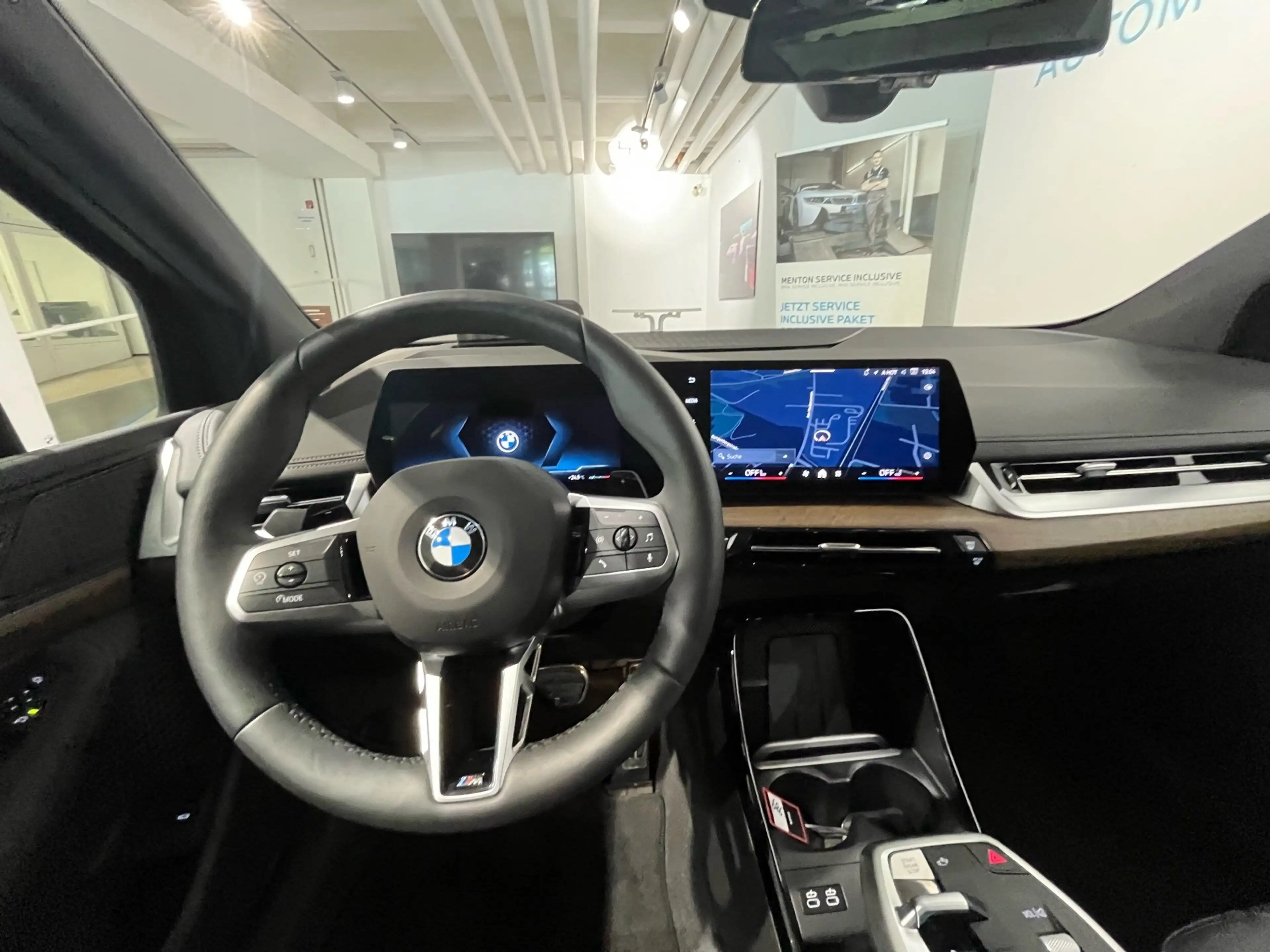 BMW 223 i XDRIVE — photo 13