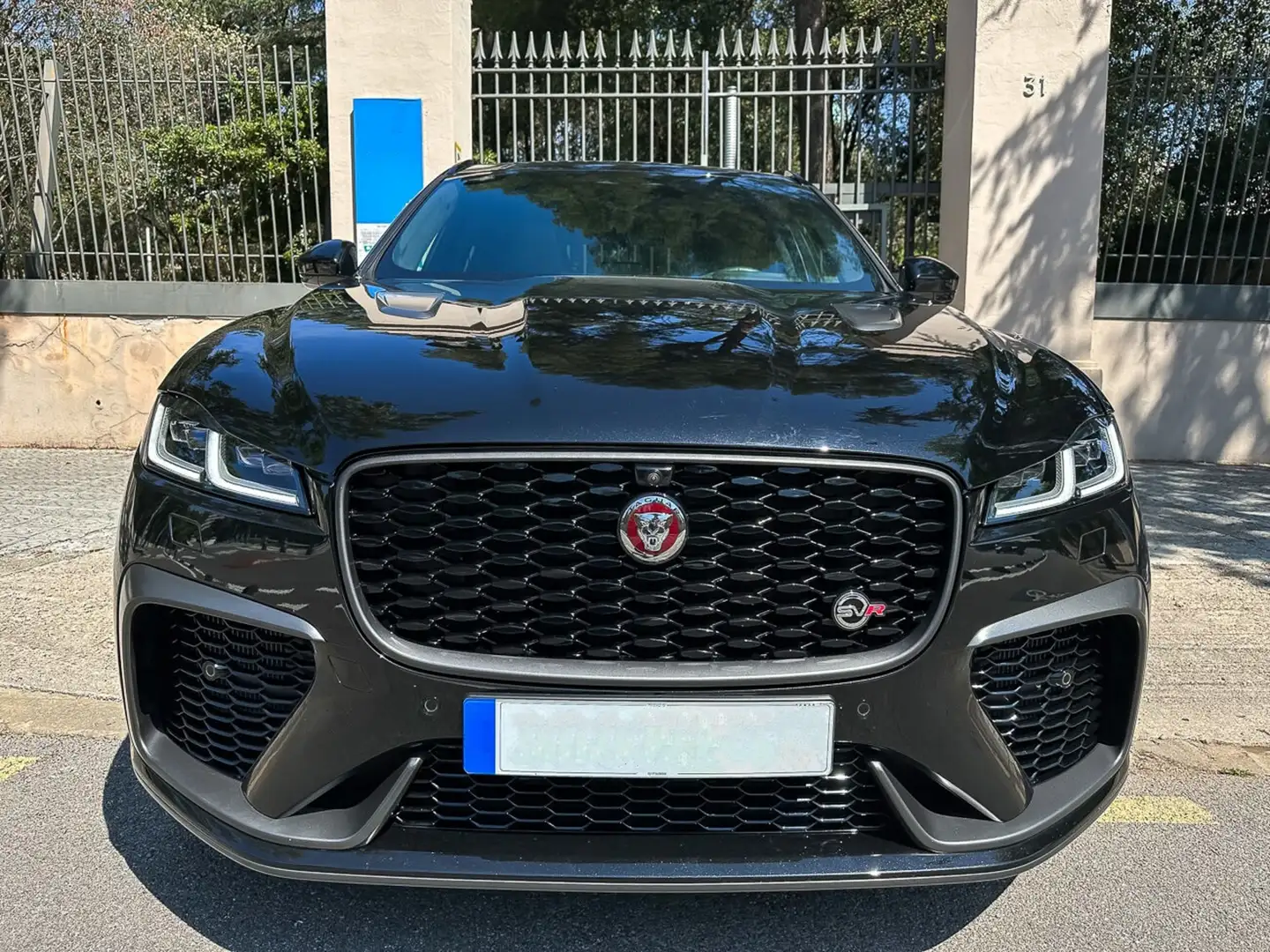 Jaguar F-Pace SVR Keine Historie, kein TÜV Schwarz - 2