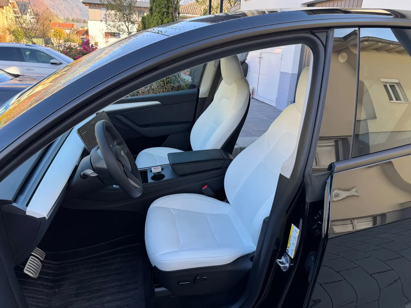 Tesla Model Y Model Y AWD 79kWh Performance Performance Schwarz - 2