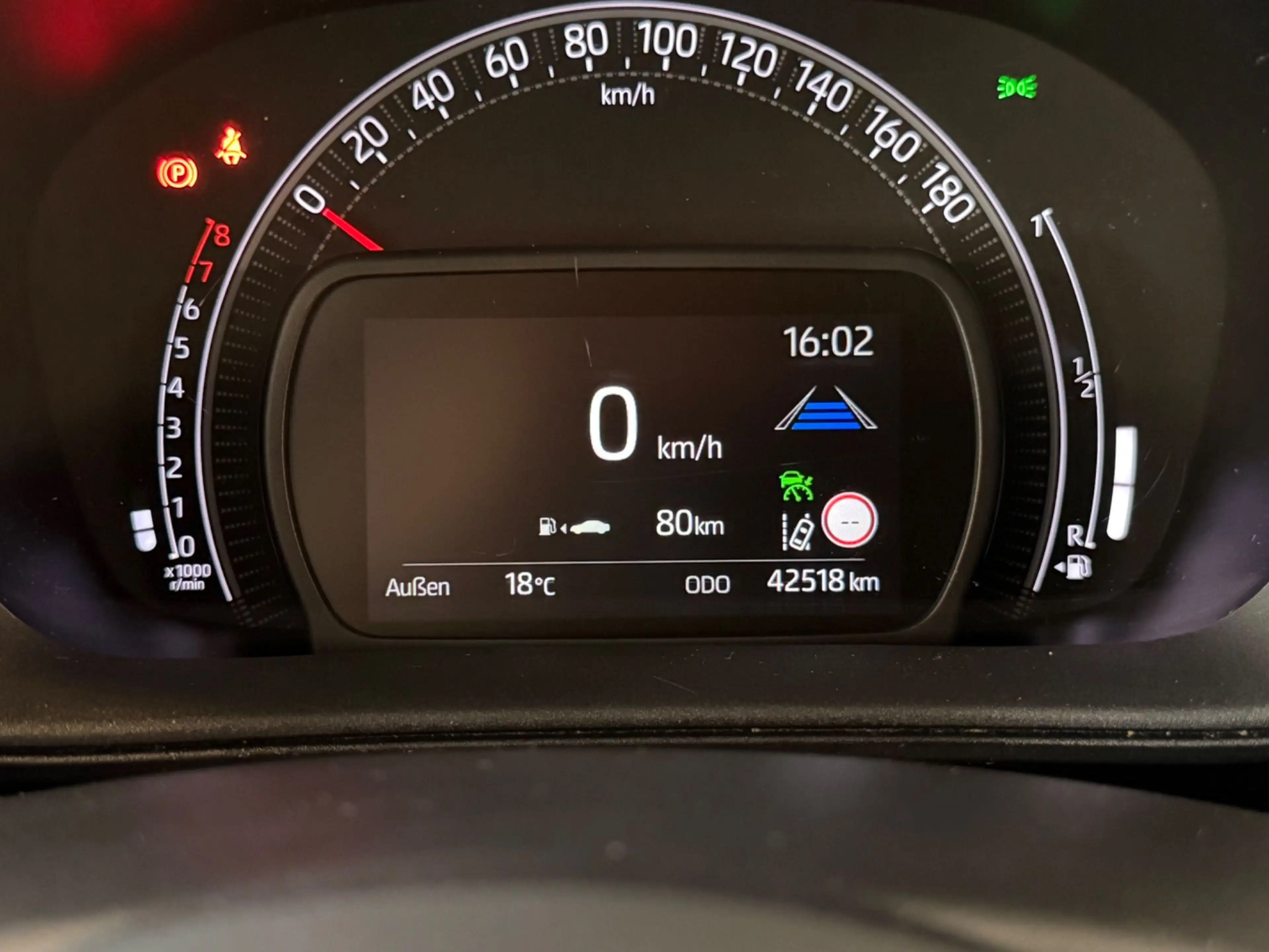 Toyota Aygo X Play CAM/SPUR/APPPLE CAR PLAY/MULTI — photo 15
