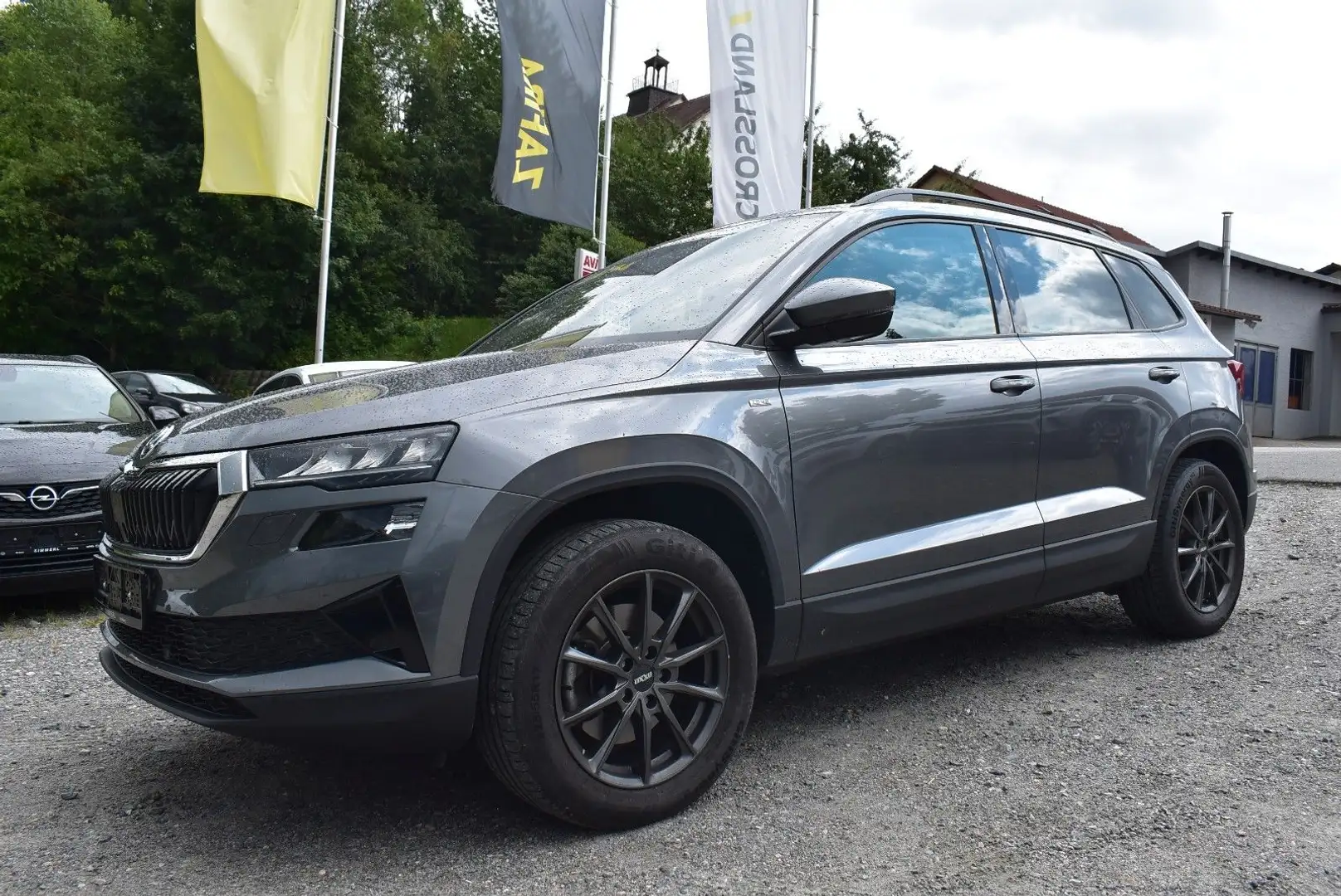 Skoda Karoq Tour 4x4 "AHK/STANHZG./LED/NAVI/KAMERA" - 2