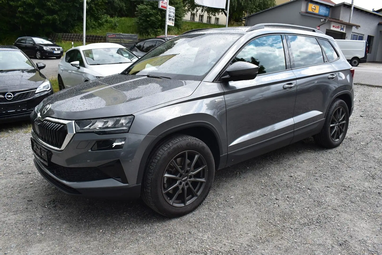 Skoda Karoq Tour 4x4 "AHK/STANHZG./LED/NAVI/KAMERA" - 1