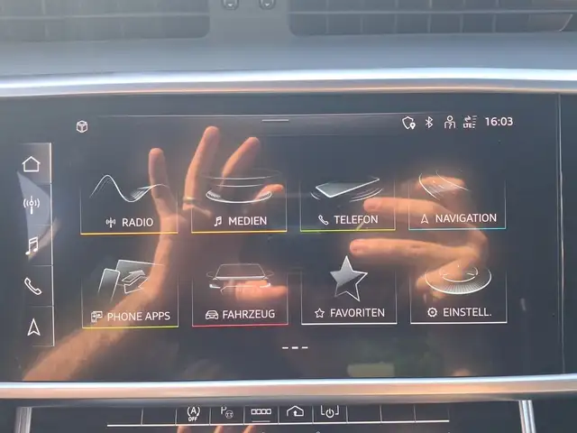 Audi A6 view 13