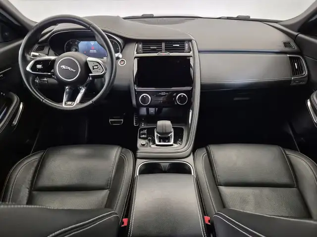 Jaguar E-Pace view 4