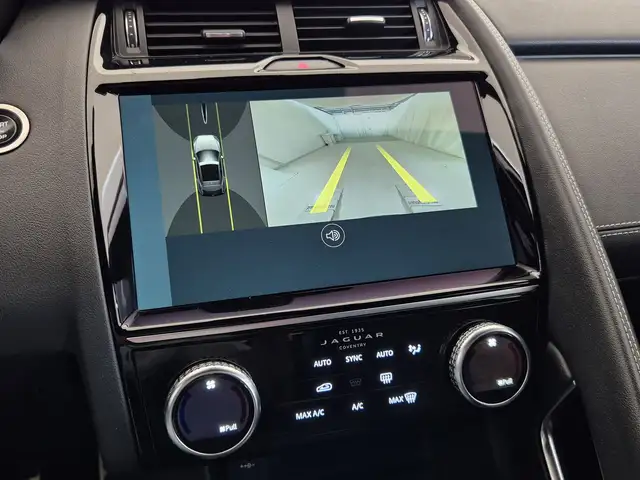 Jaguar E-Pace view 14