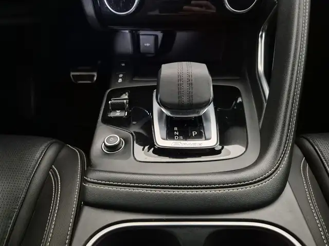 Jaguar E-Pace view 10