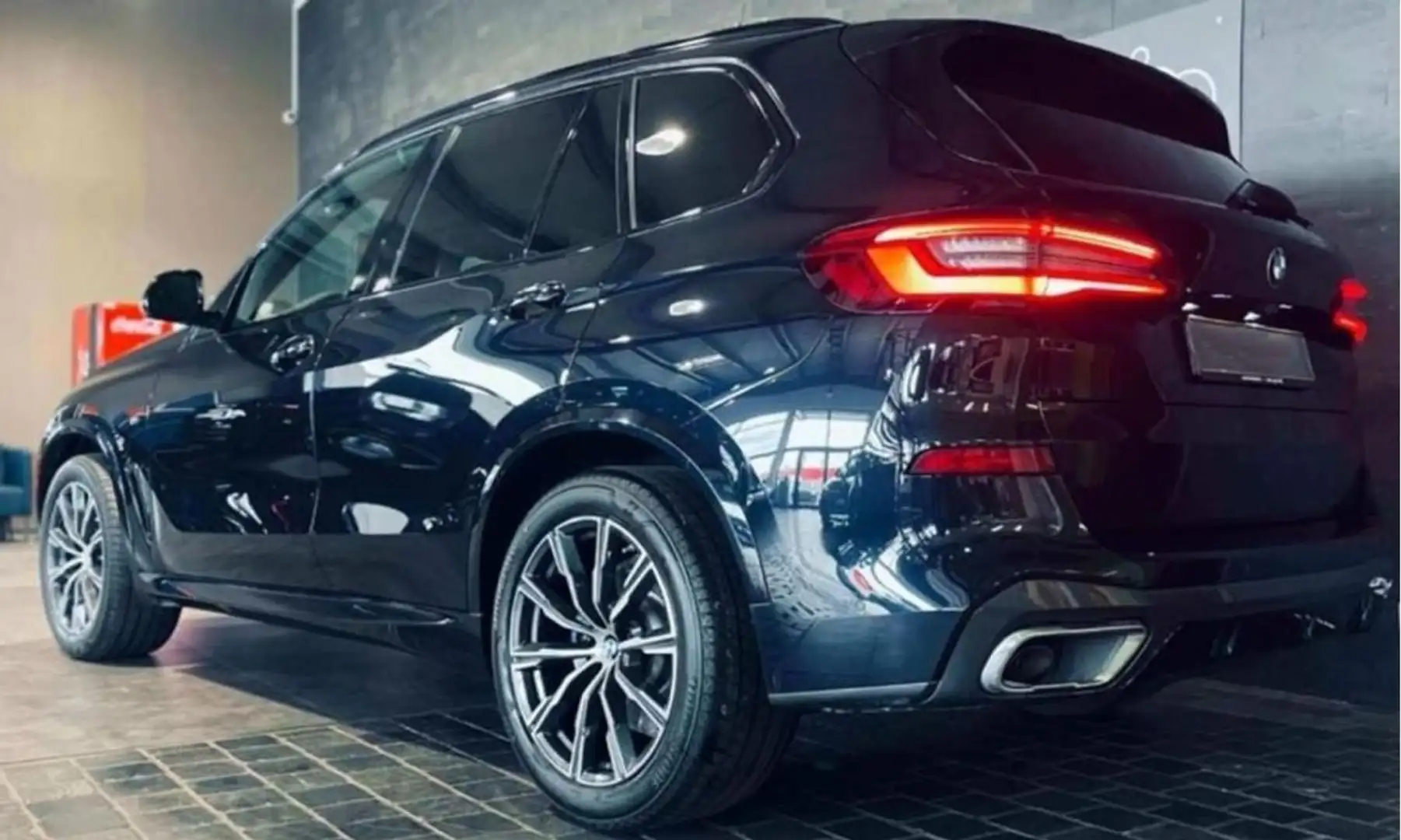 BMW X5 xDrive30d M Sport Noir - 2