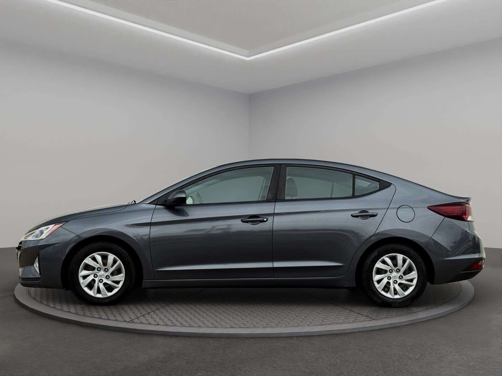 2020 Hyundai Elantra ESSENTIAL | HEATED SEATS | HEATED STEERING WHEEL — снимка 3