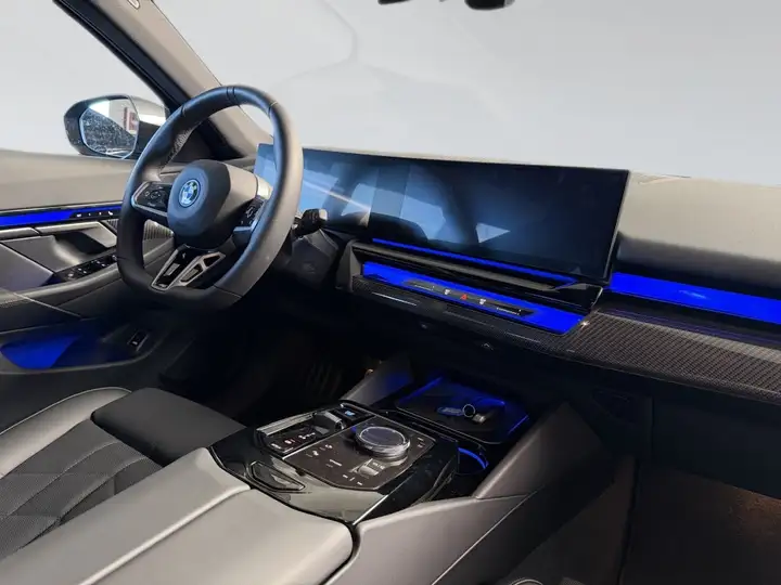 BMW 2026, foto 9