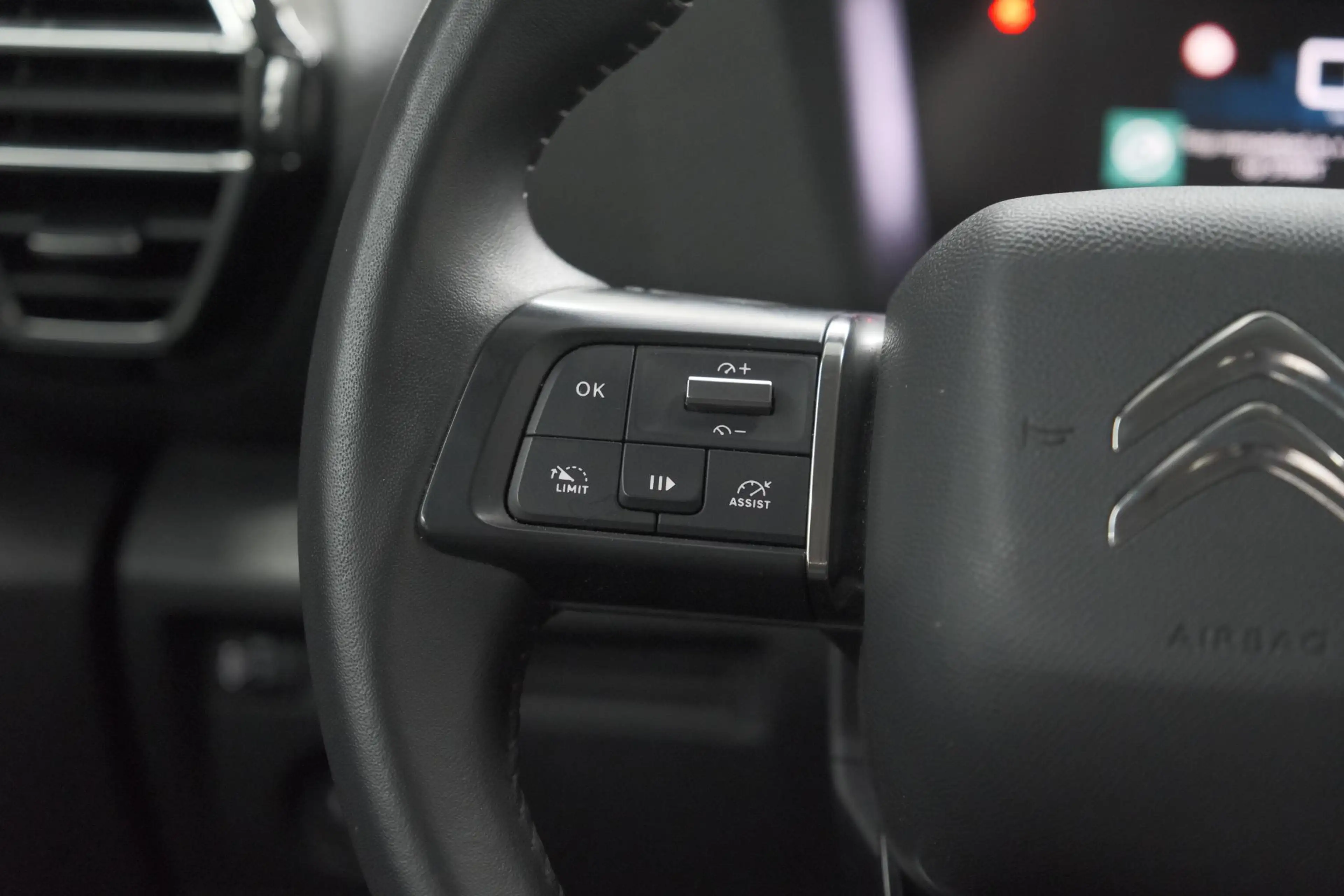 Citroen E-C4 Electric Feel Pack 50 kWh | Camera | Head-Up Display | Navi — photo 3