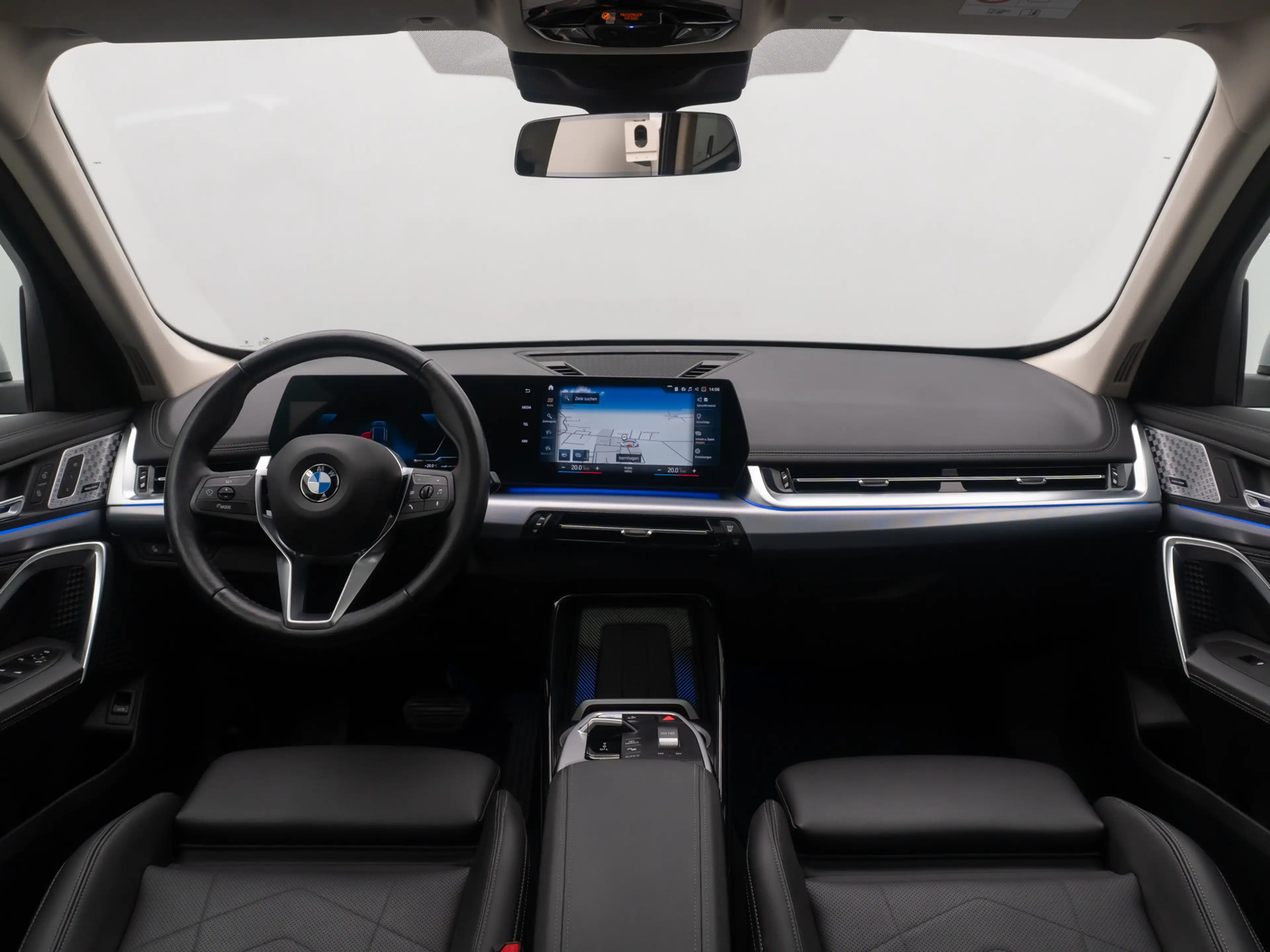 BMW X1 xLine Kamera H K AHK DAB Panorama 19 — photo 39