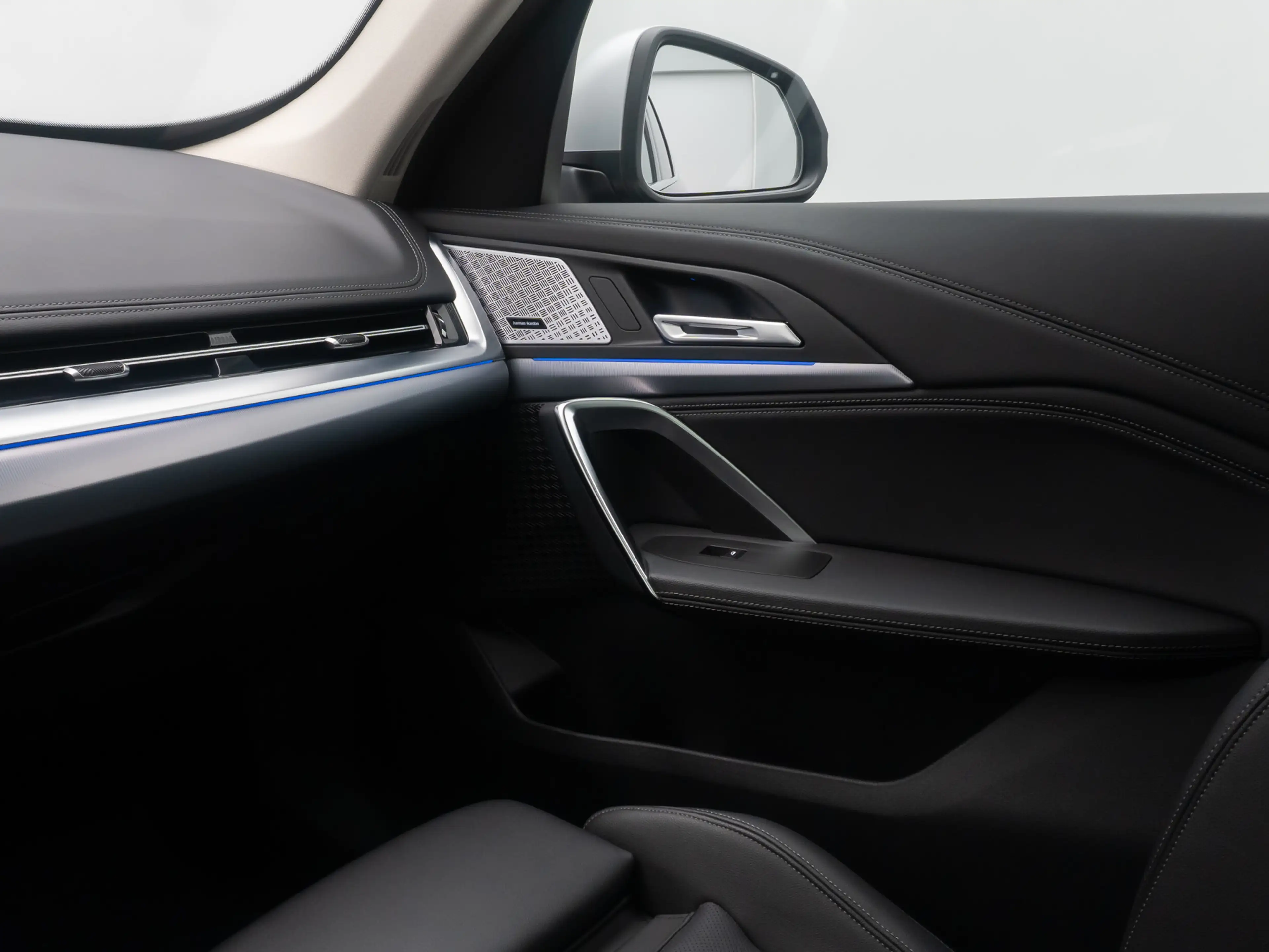 BMW X1 xLine Kamera H K AHK DAB Panorama 19 — photo 34
