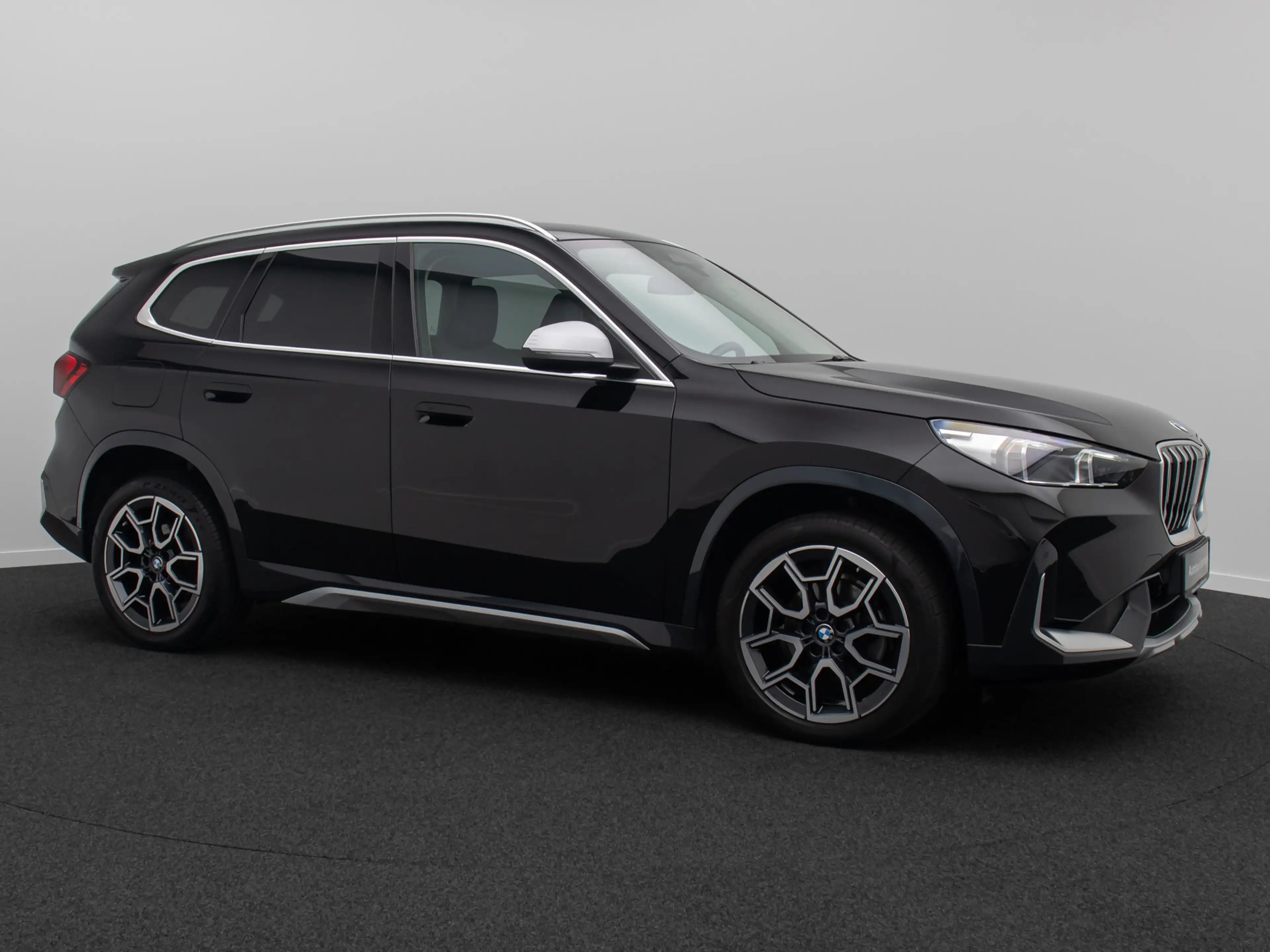 BMW X1 xLine Kamera H K AHK DAB Panorama 19 — photo 4