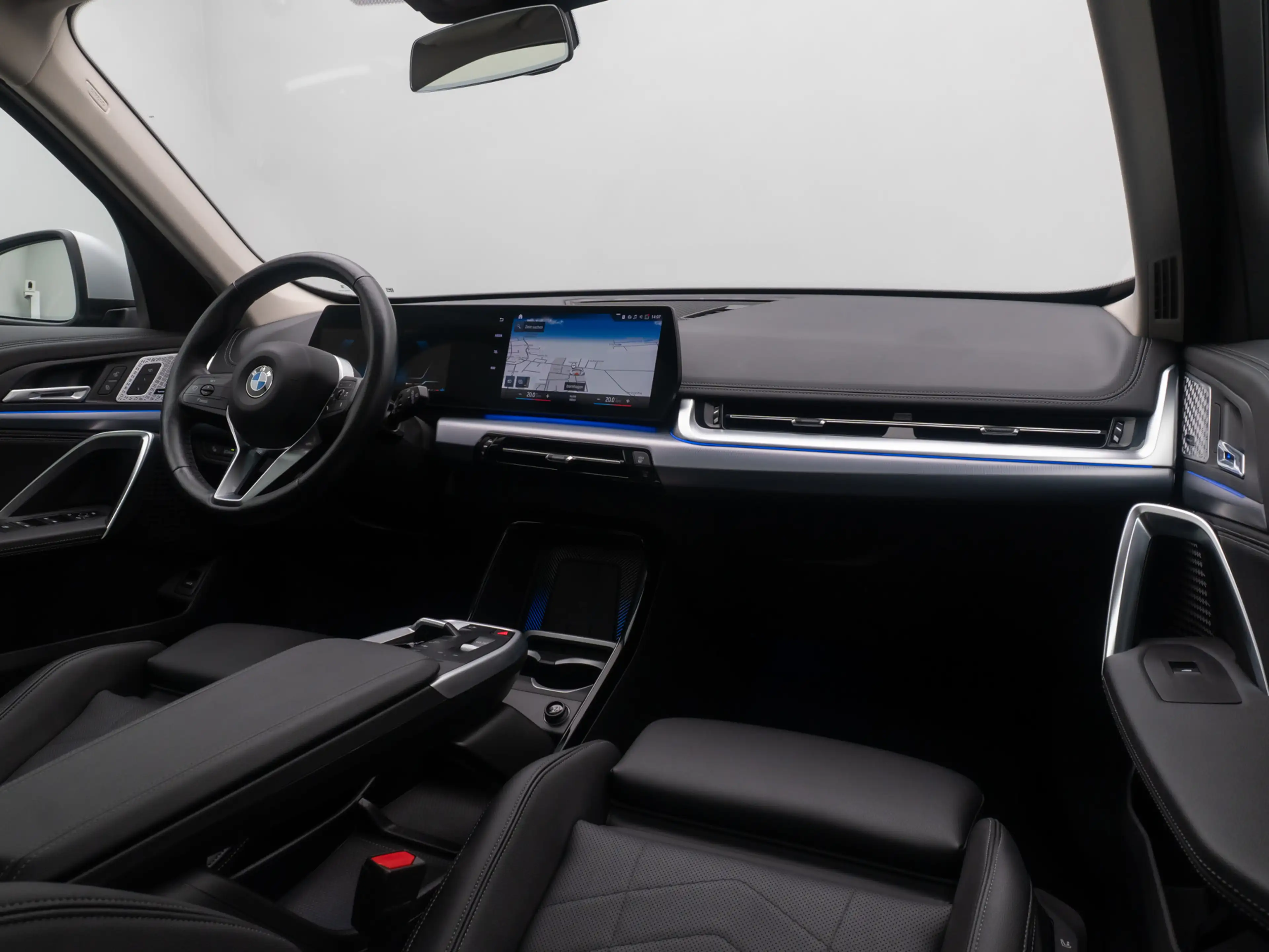 BMW X1 xLine Kamera H K AHK DAB Panorama 19 — photo 40