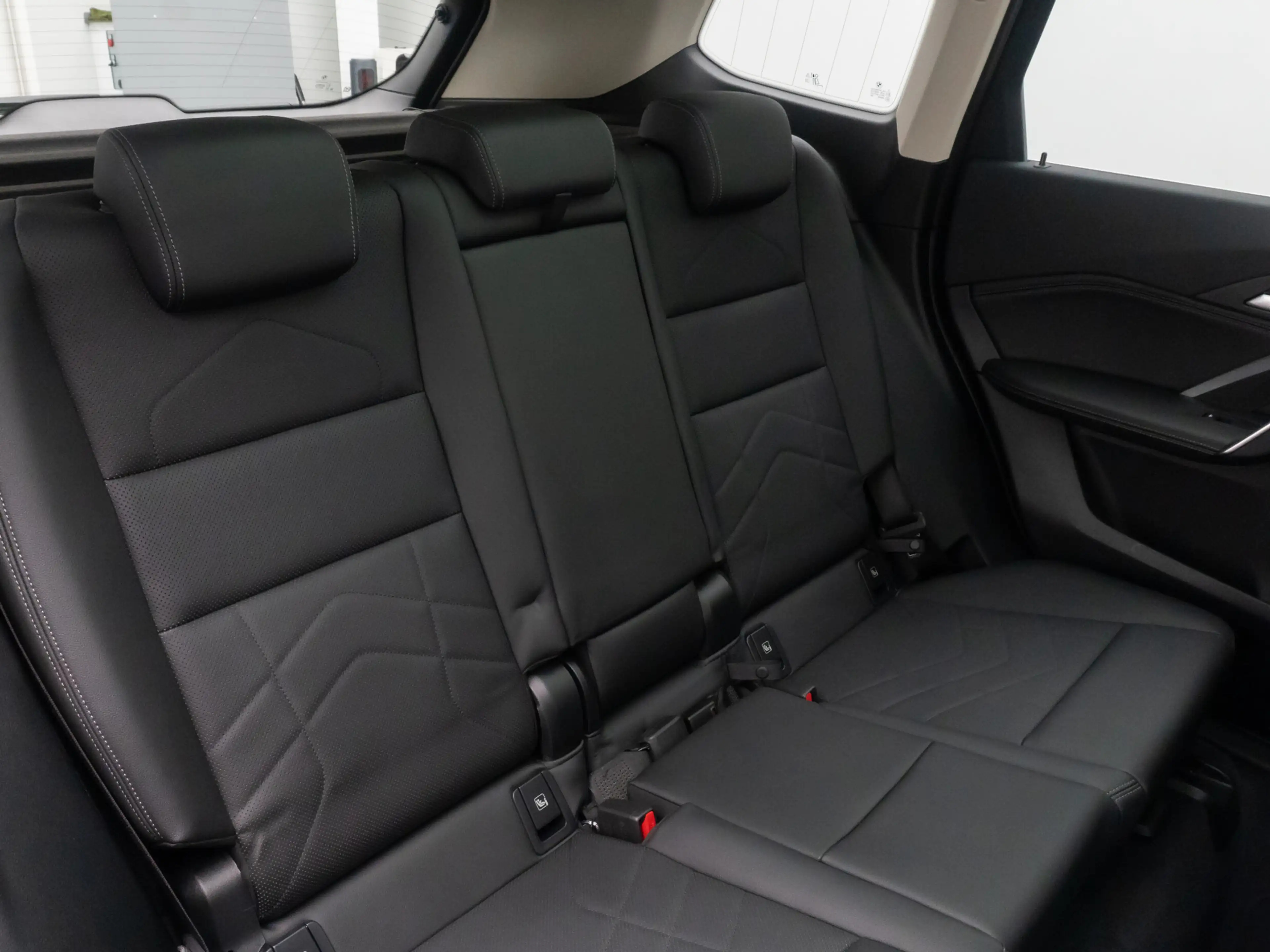 BMW X1 xLine Kamera H K AHK DAB Panorama 19 — photo 28