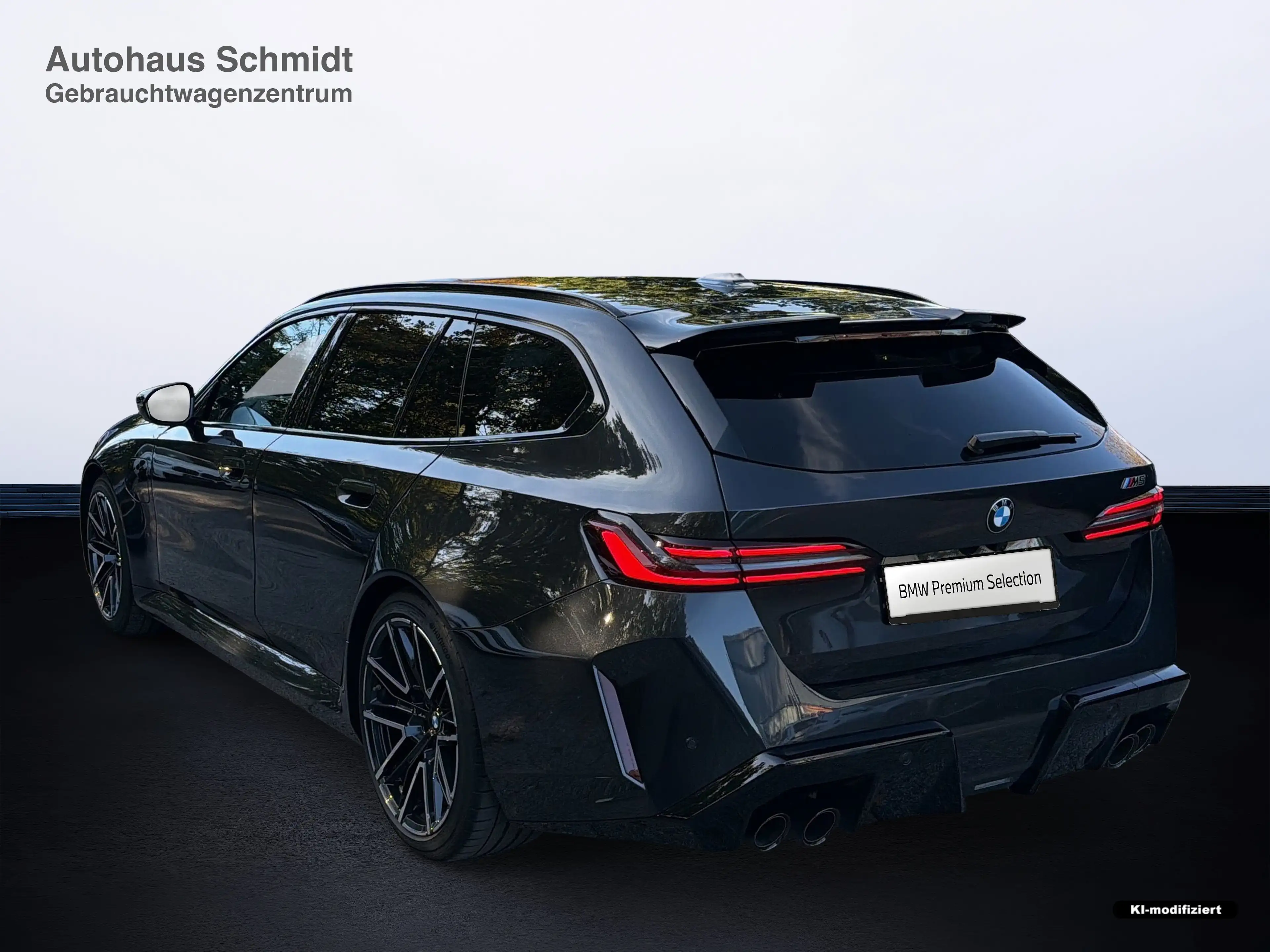 BMW M5 Touring *B&W*Iconic*AHK*Driv a Prof*Park+*M Drive* — photo 3
