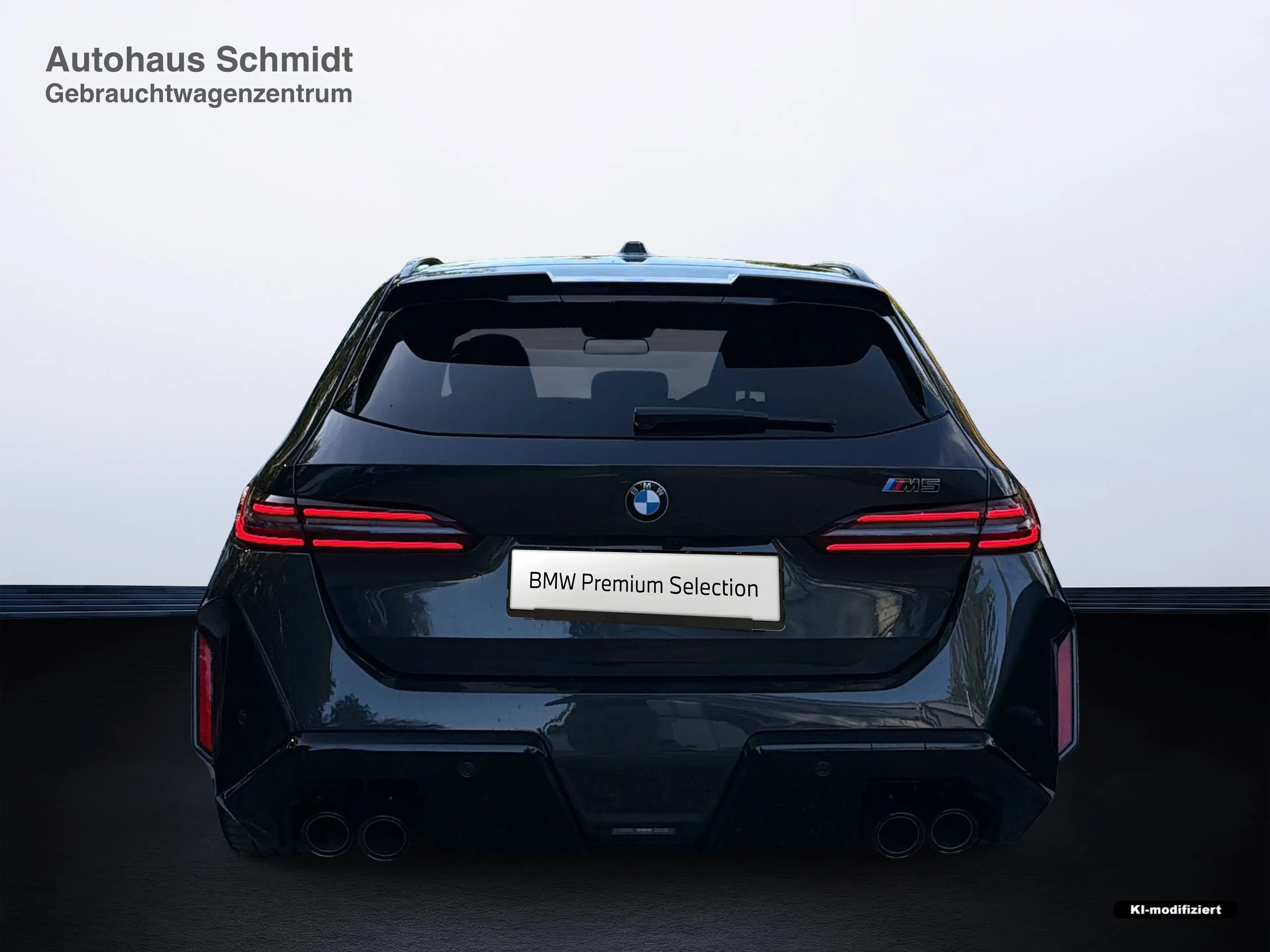BMW M5 Touring *B&W*Iconic*AHK*Driv a Prof*Park+*M Drive* — photo 4