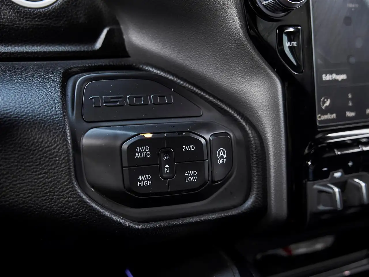 RAM 1500 снимка RAM 1500