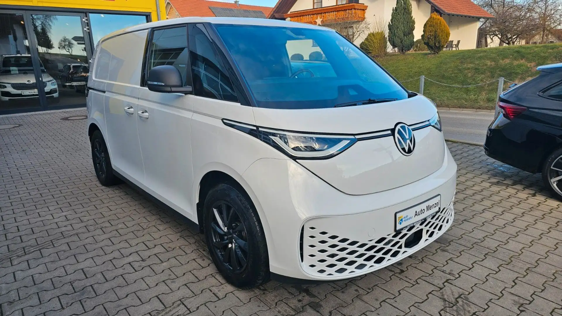 Volkswagen ID. Buzz Cargo 150 kW el.Heckkl./Navi/AHK/Kam/ACC Weiß - 2