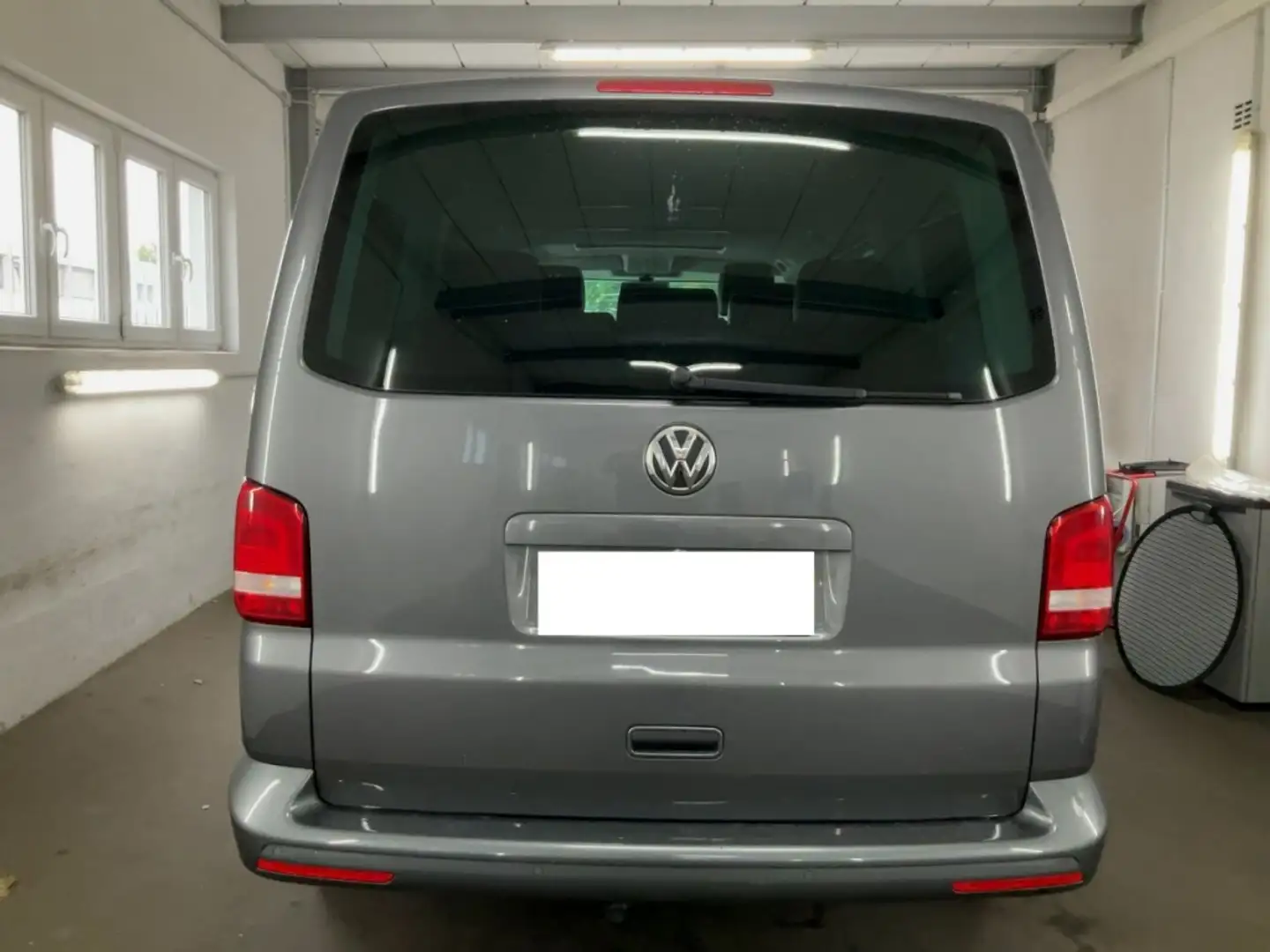 Volkswagen Multivan 2.0Bi-TDI BMT High. Ed. DSG 180 Grau - 2