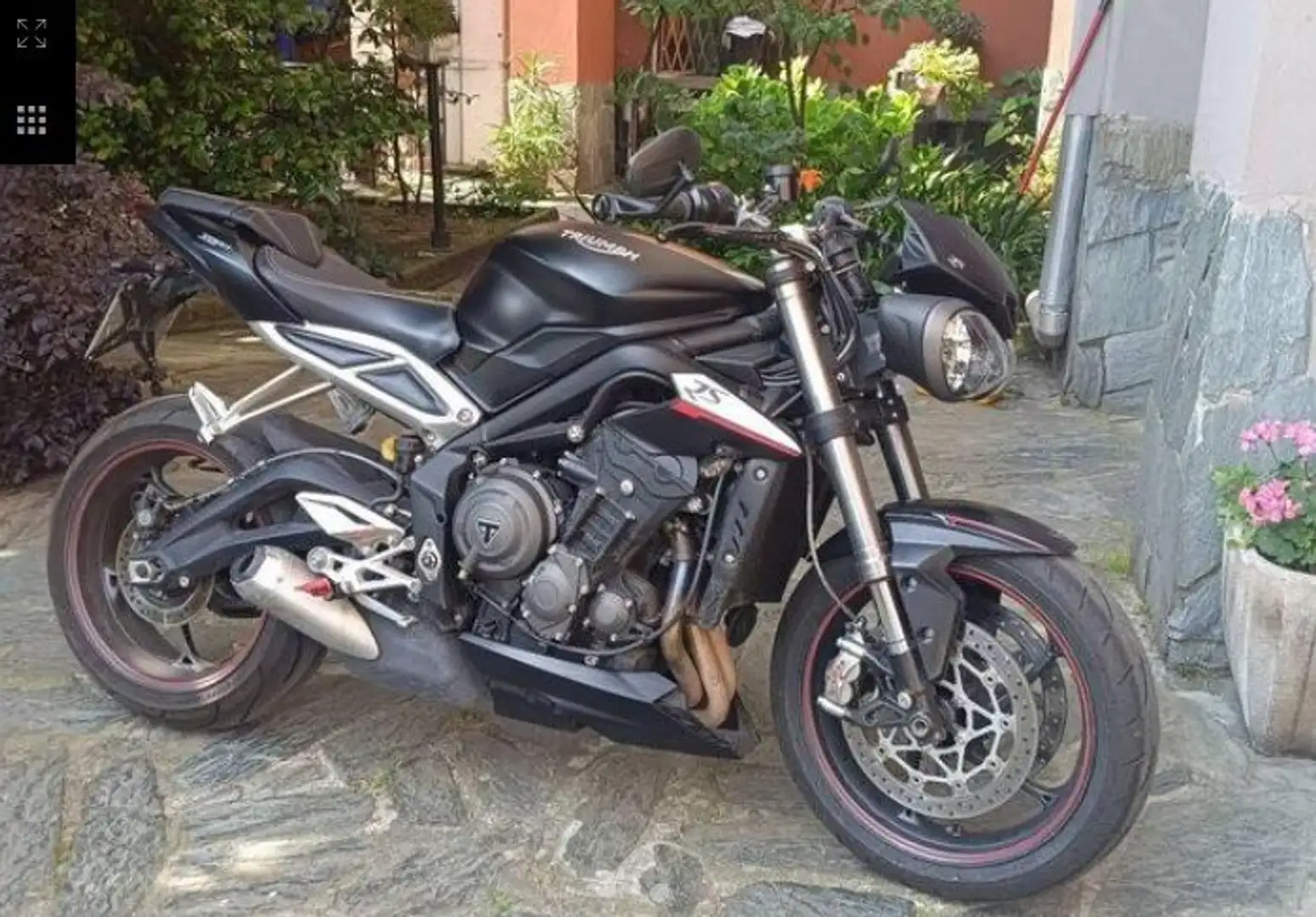 Triumph Street Triple RS - 1