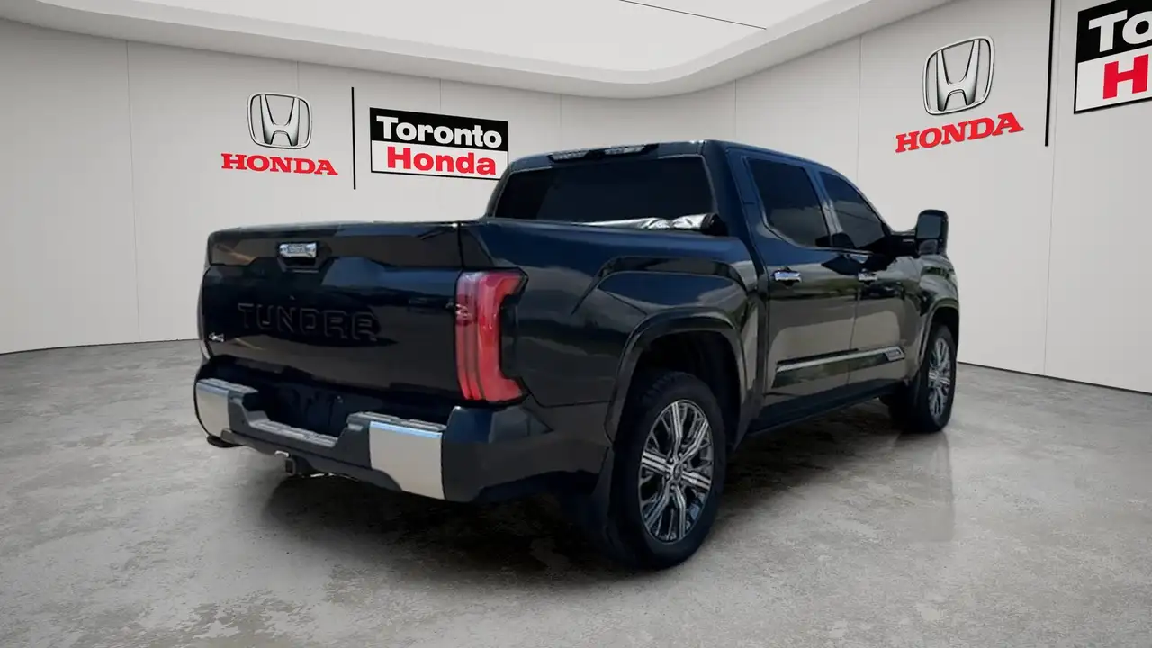 Toyota Tundra снимка Toyota Tundra