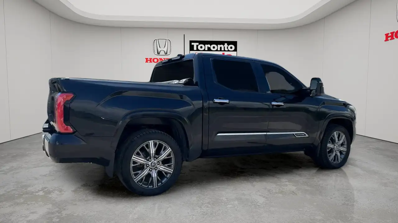 Toyota Tundra снимка Toyota Tundra