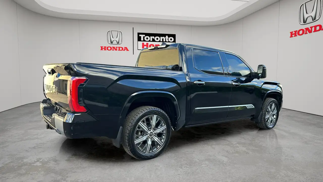 Toyota Tundra снимка Toyota Tundra