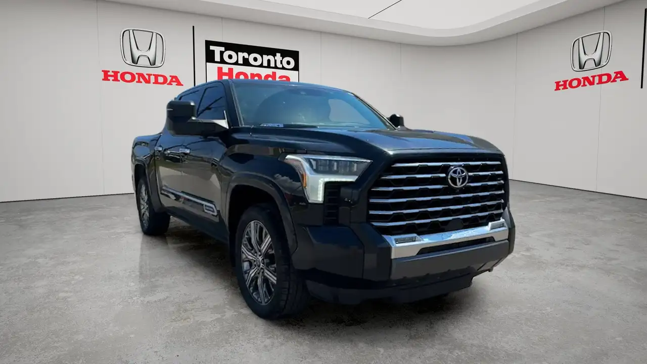 Toyota Tundra снимка Toyota Tundra