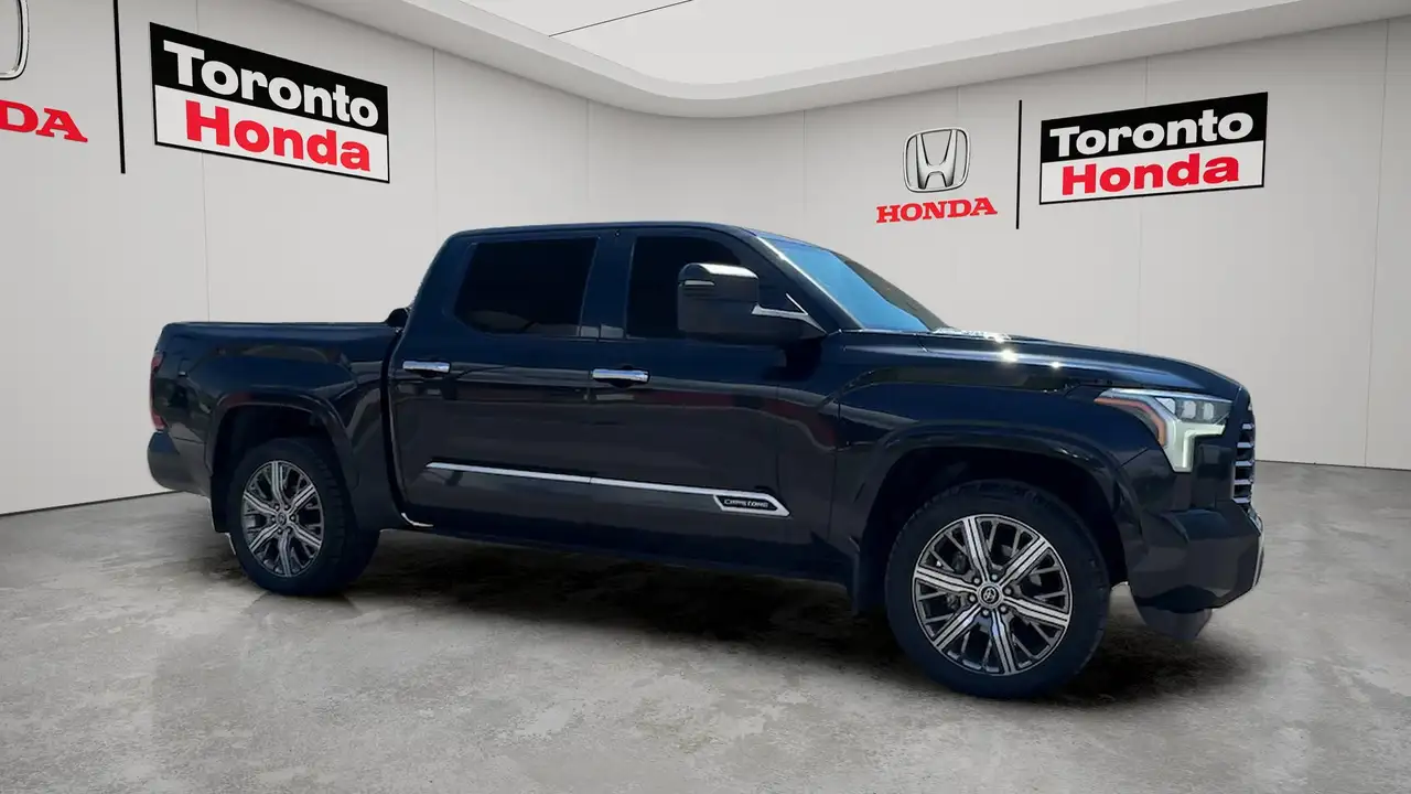 Toyota Tundra снимка Toyota Tundra