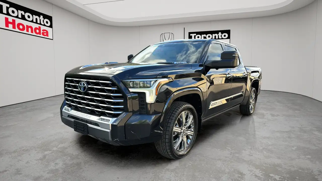 Toyota Tundra снимка Toyota Tundra