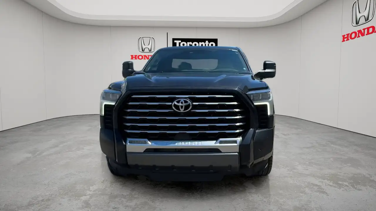 Toyota Tundra снимка Toyota Tundra