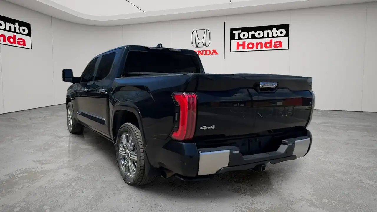 Toyota Tundra снимка Toyota Tundra