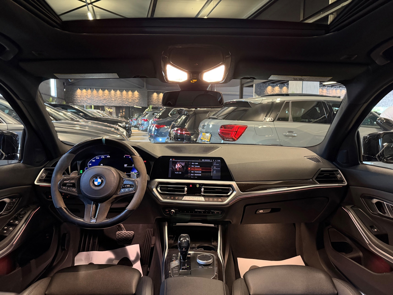 BMW 330 3-serie 330i M Sport|Full option — photo 3