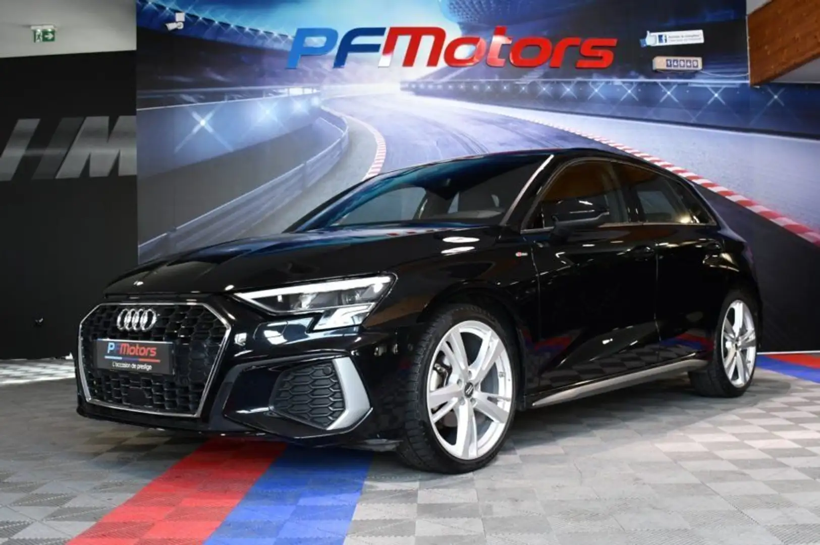 Audi A3 S-Line 35 TDI 150 S-Tronic GPS Virtual Caméra Lane Noir - 1
