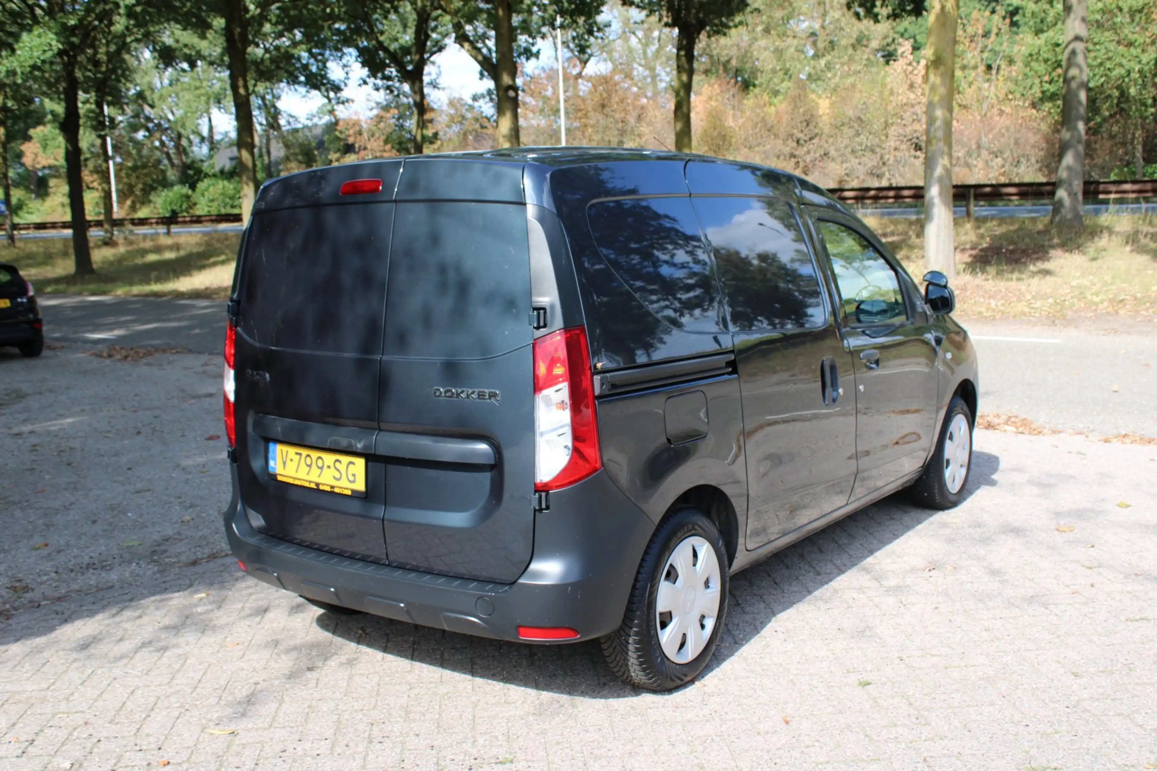 Dacia Dokker 1.6 MPI 100 Access — photo 6