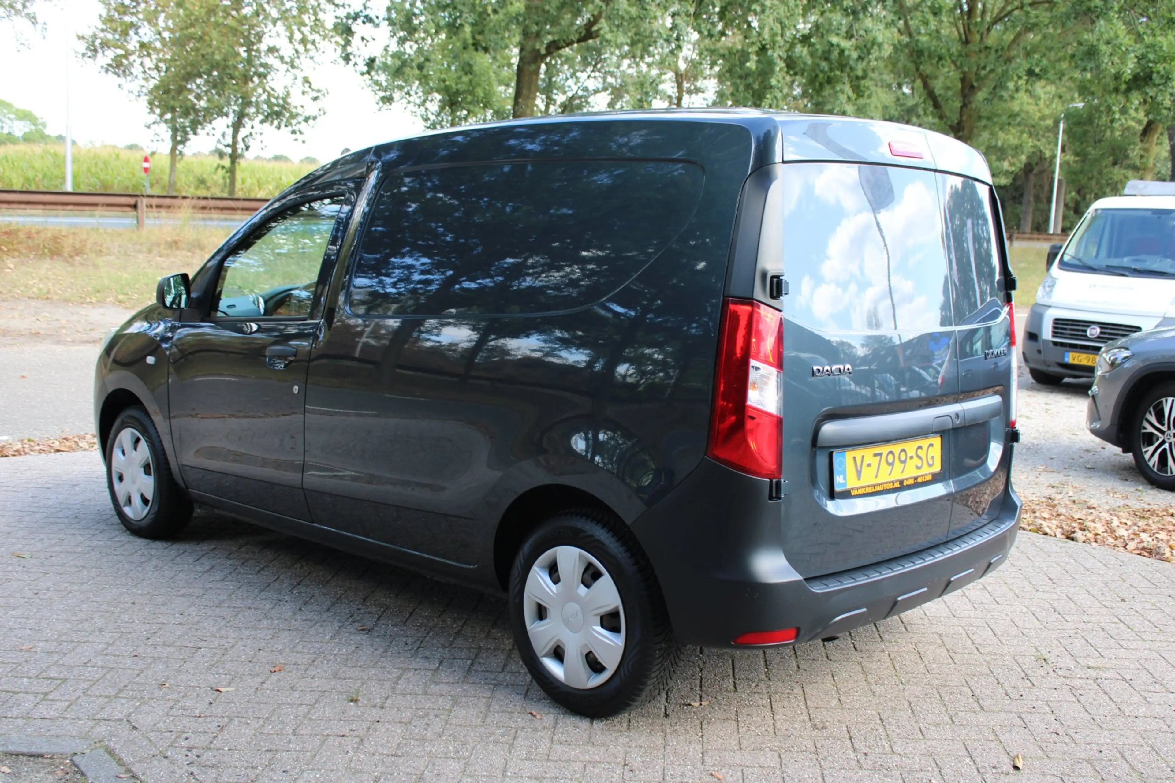 Dacia Dokker 1.6 MPI 100 Access — photo 8